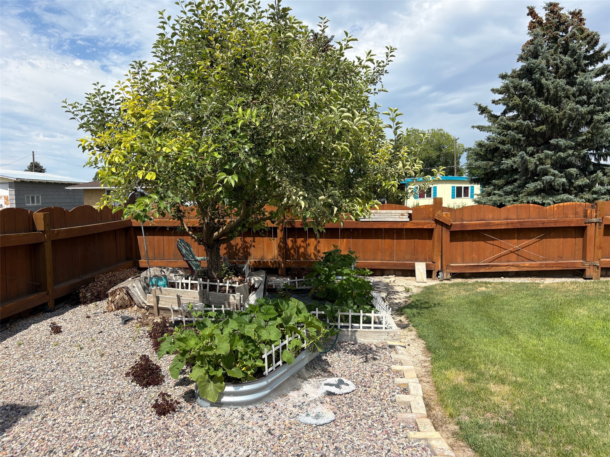 1136 E Glendale Street Property Photo 44