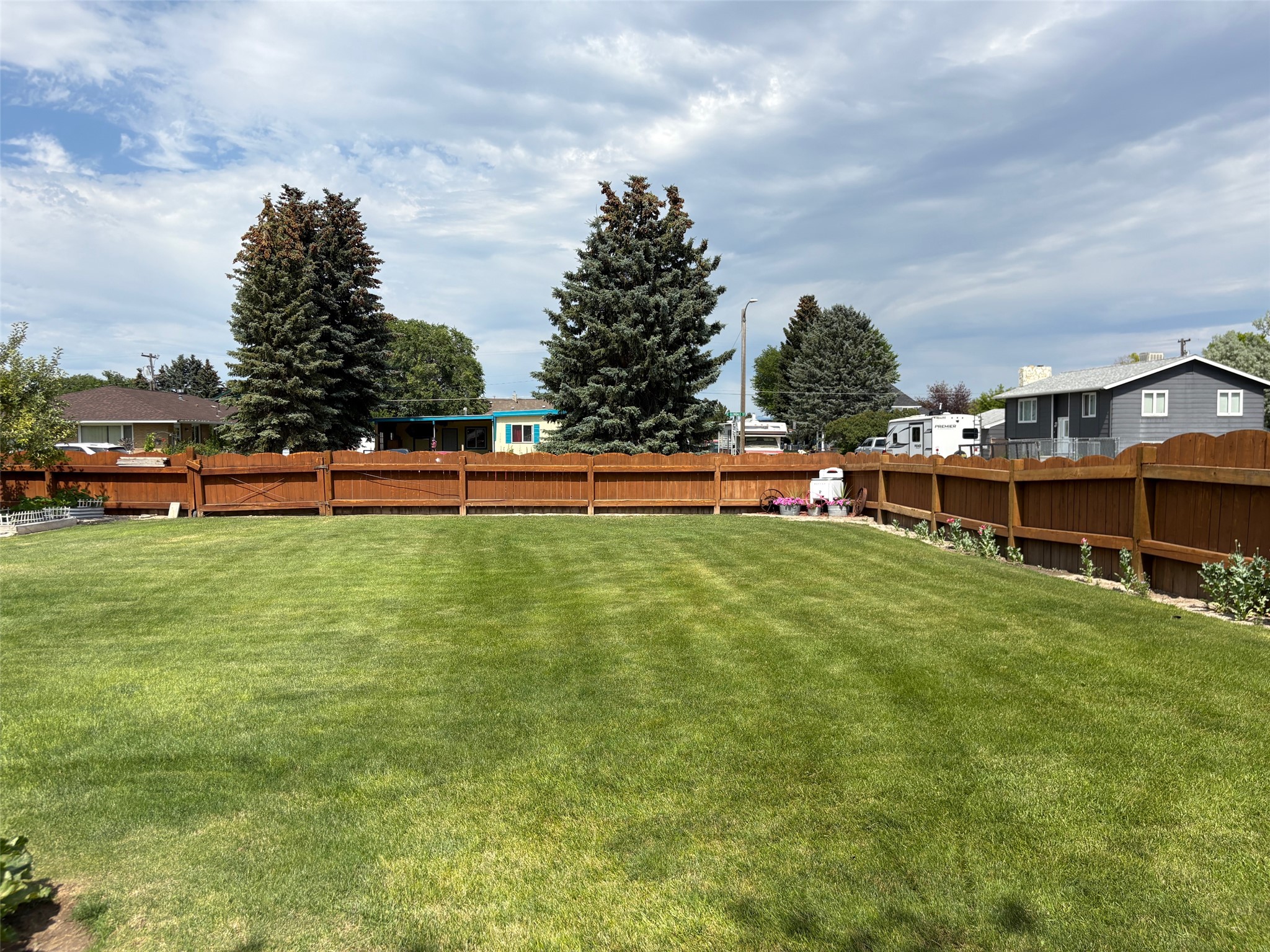 1136 E Glendale Street Property Photo 46