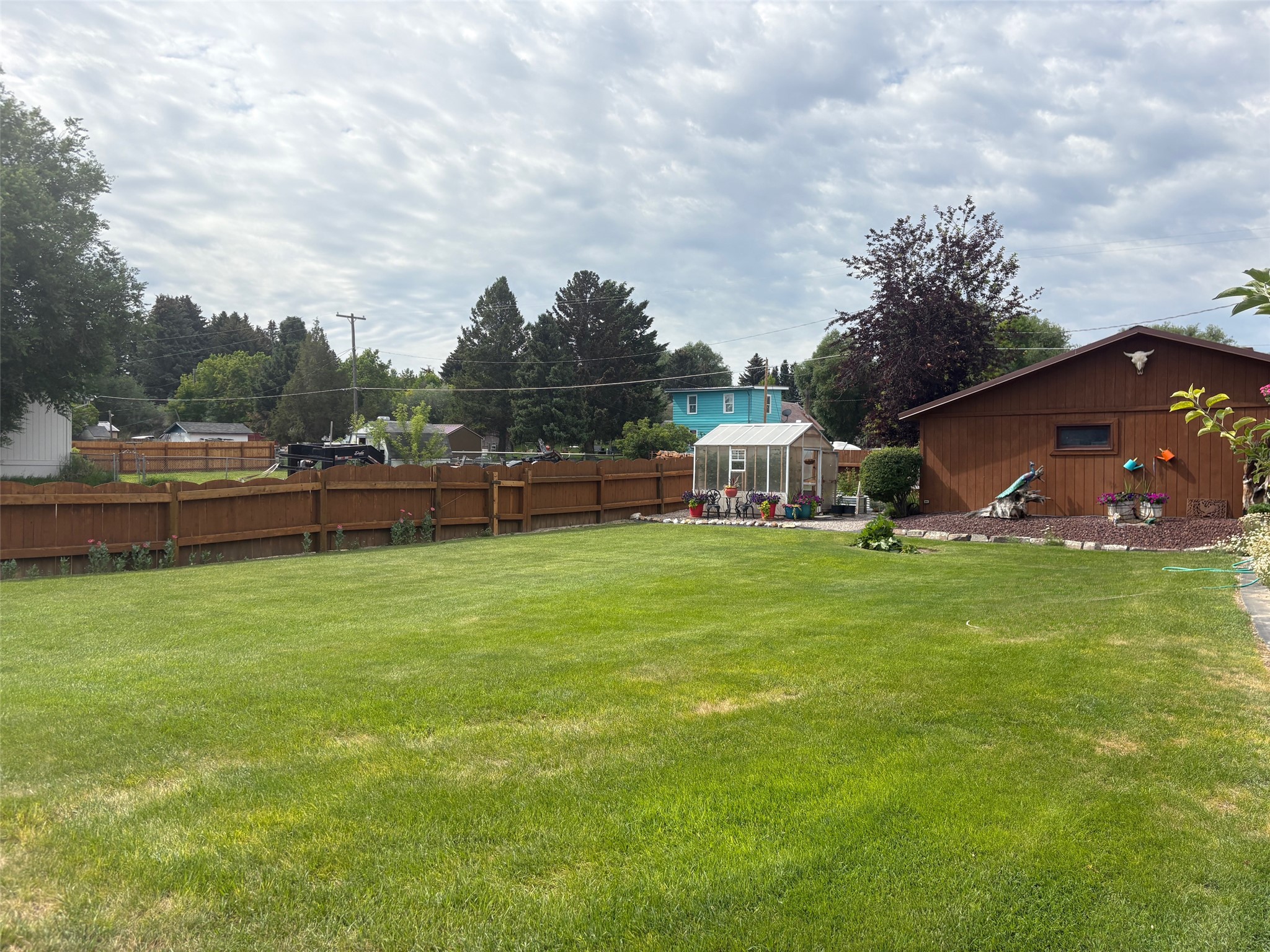 1136 E Glendale Street Property Photo 52