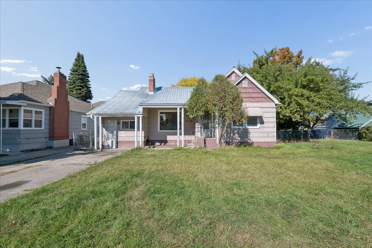 319 E California Street Property Photo 1