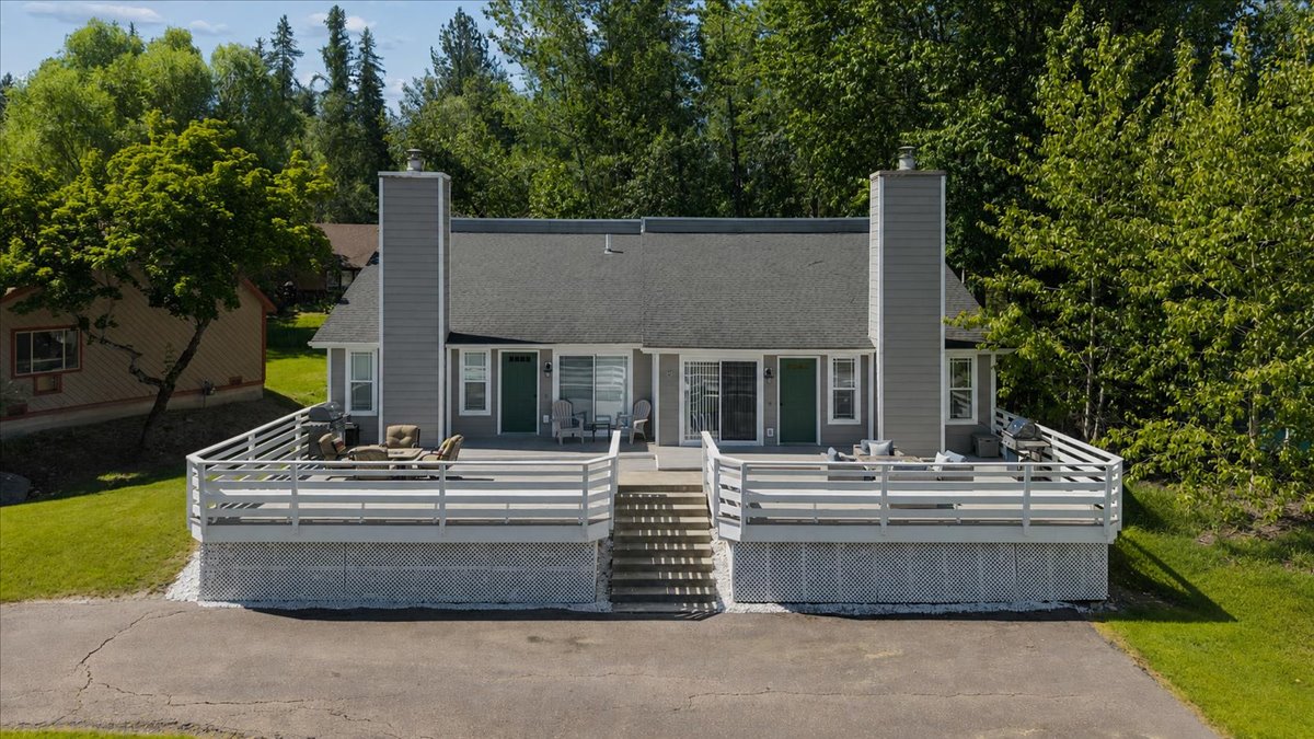 990 Colorado Avenue Property Photo 1