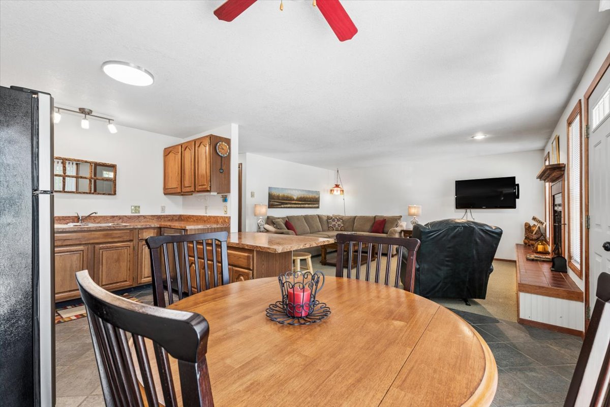 990 Colorado Avenue Property Photo 27