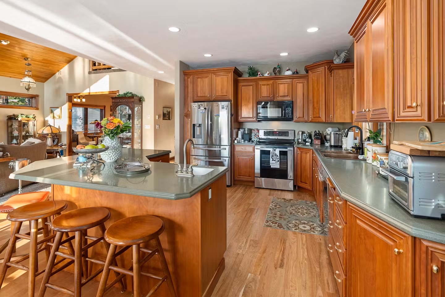 416 Electric Avenue Property Photo 6
