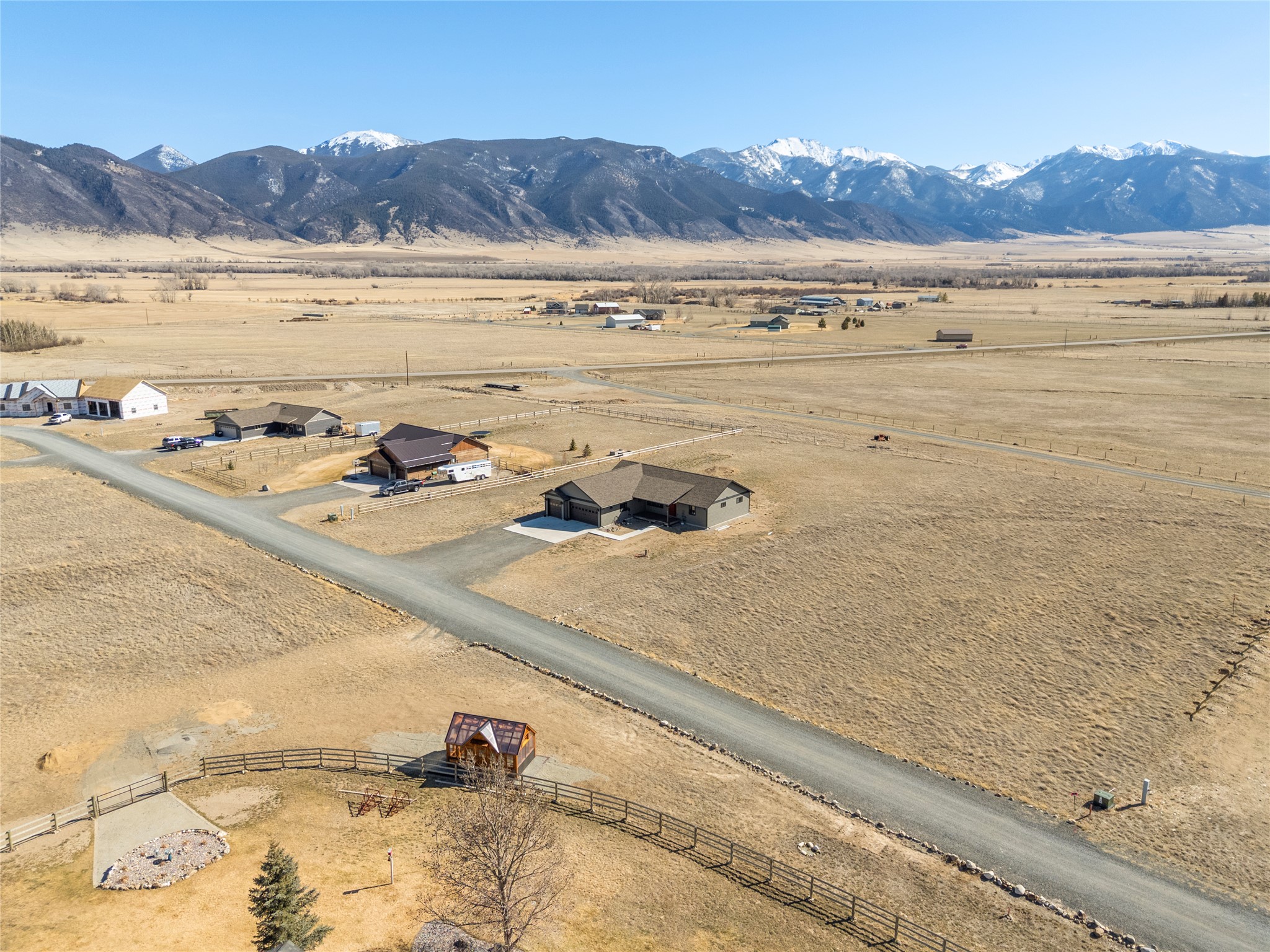 9 Fraker Loop Property Photo 19
