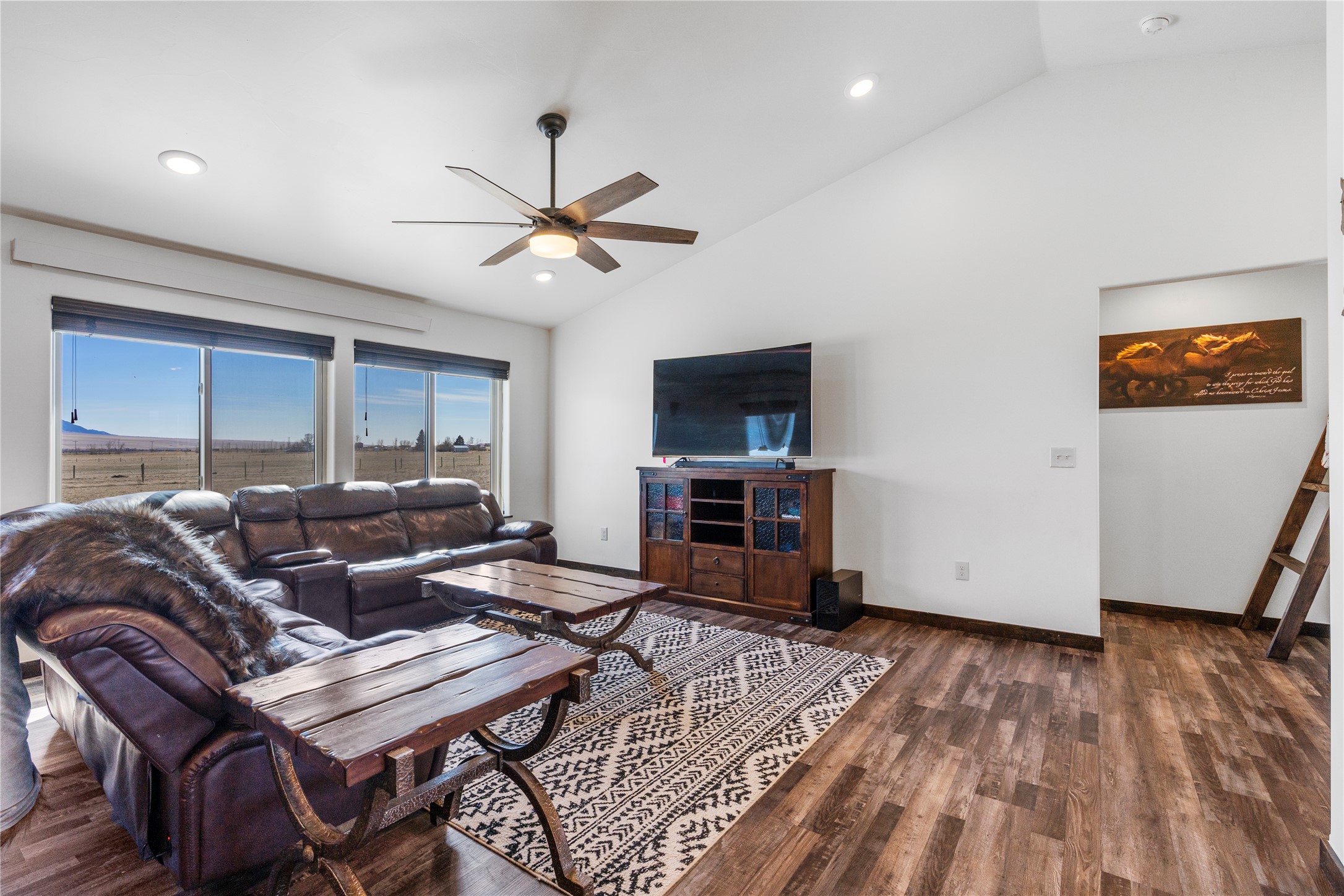 9 Fraker Loop Property Photo 33