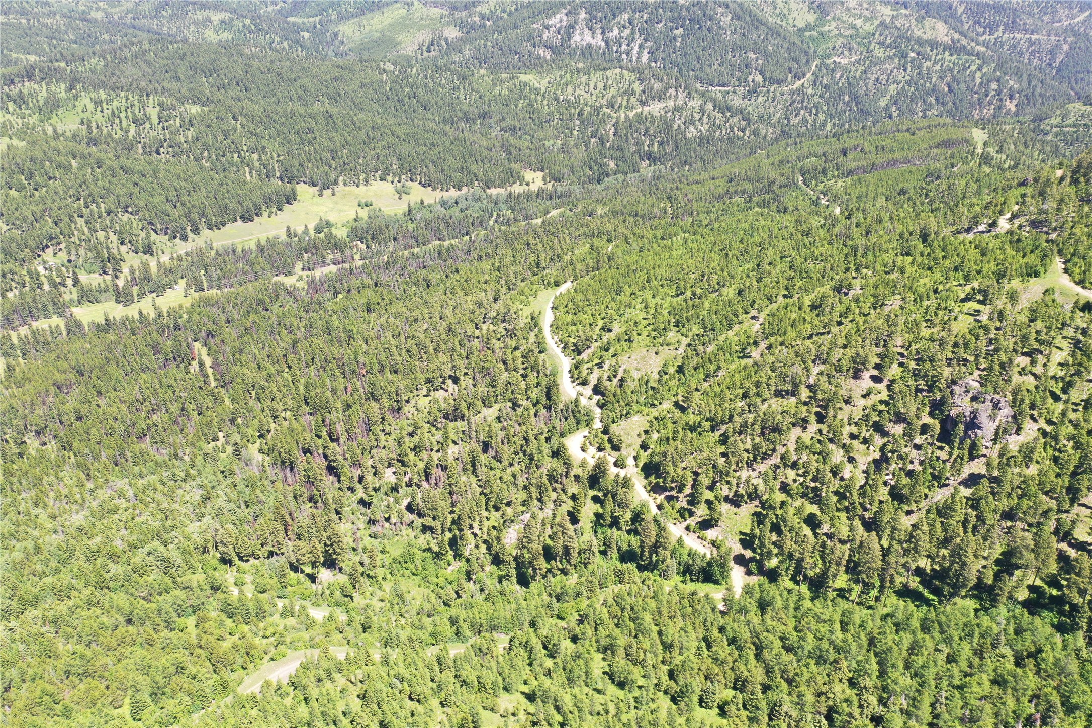 12 Garnet Range Road Property Photo 18