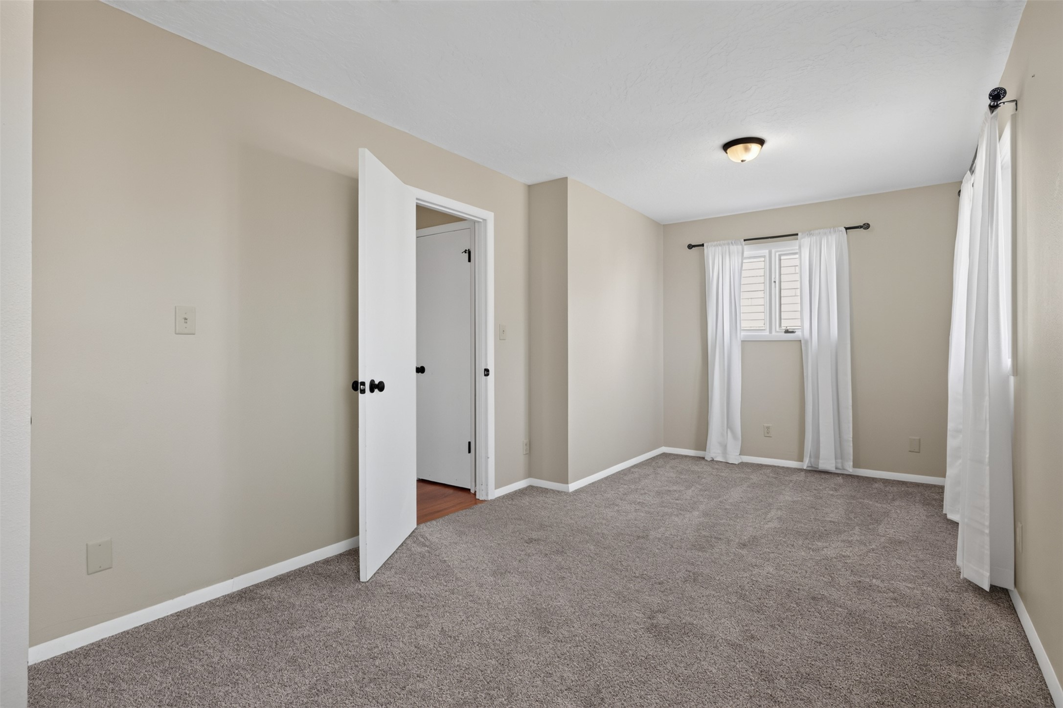 911 Idlewilde Court Property Photo 31