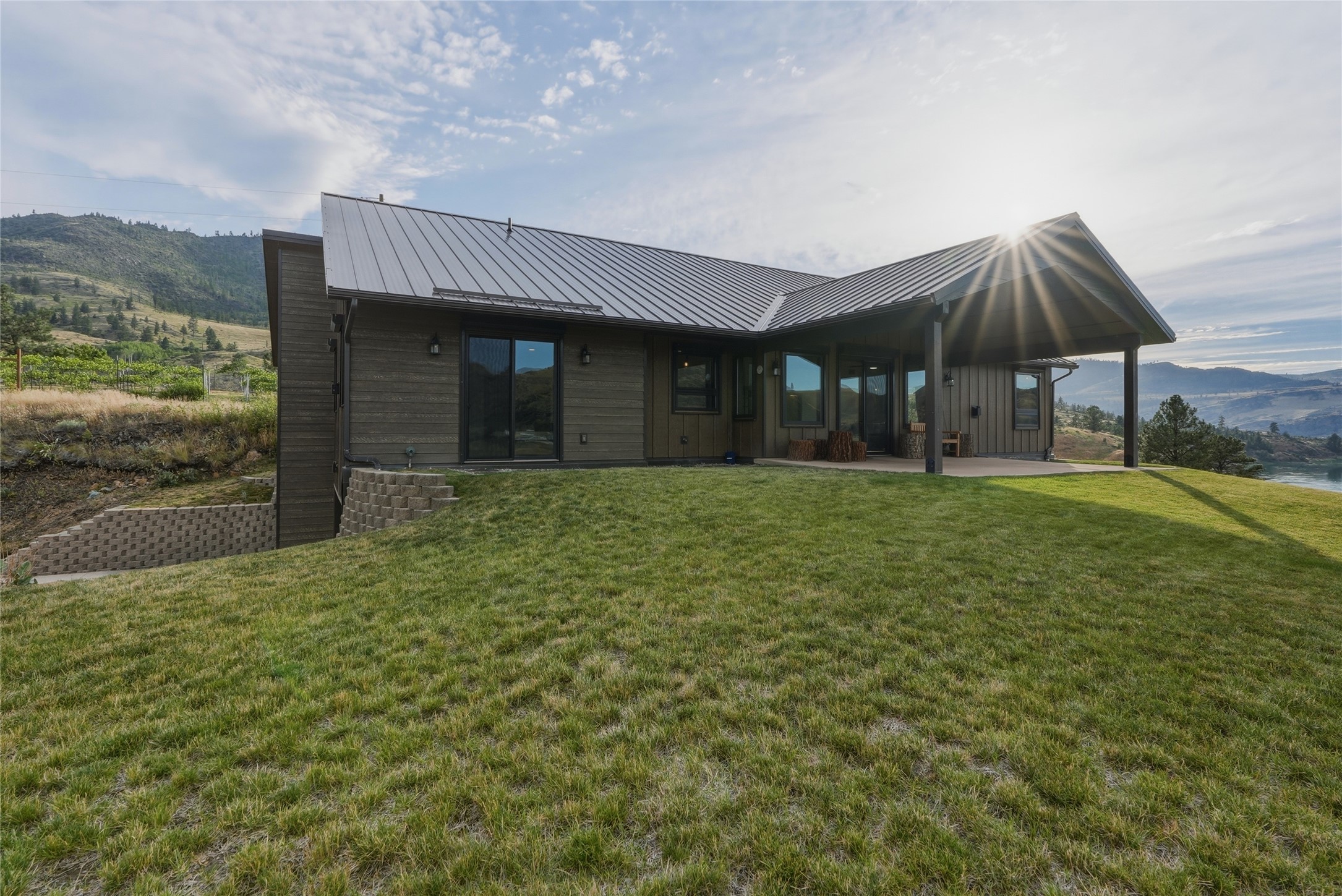 9701 Mt Hwy 200 Property Photo 3