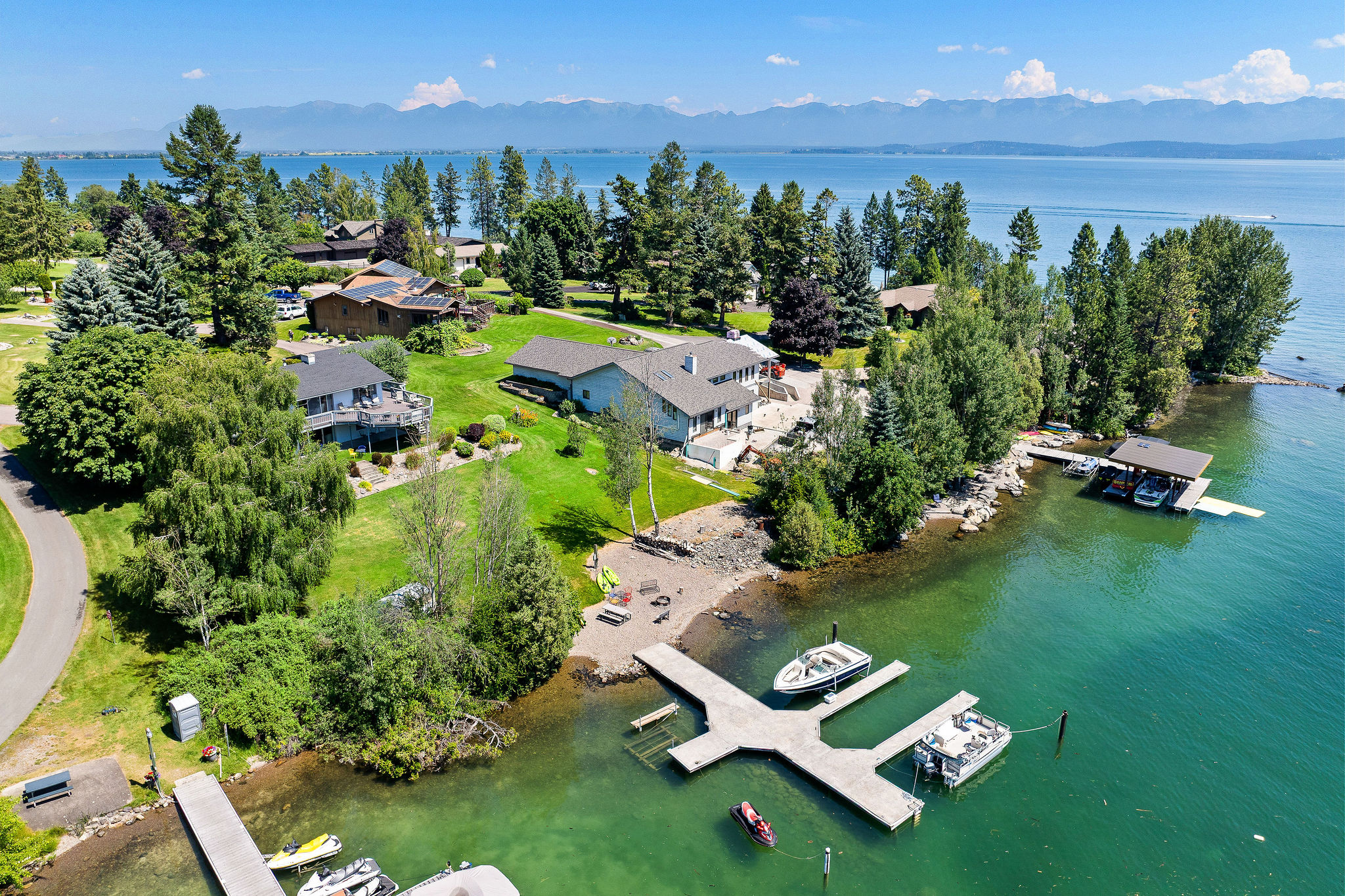 205 Lakeshore Drive Property Photo 1