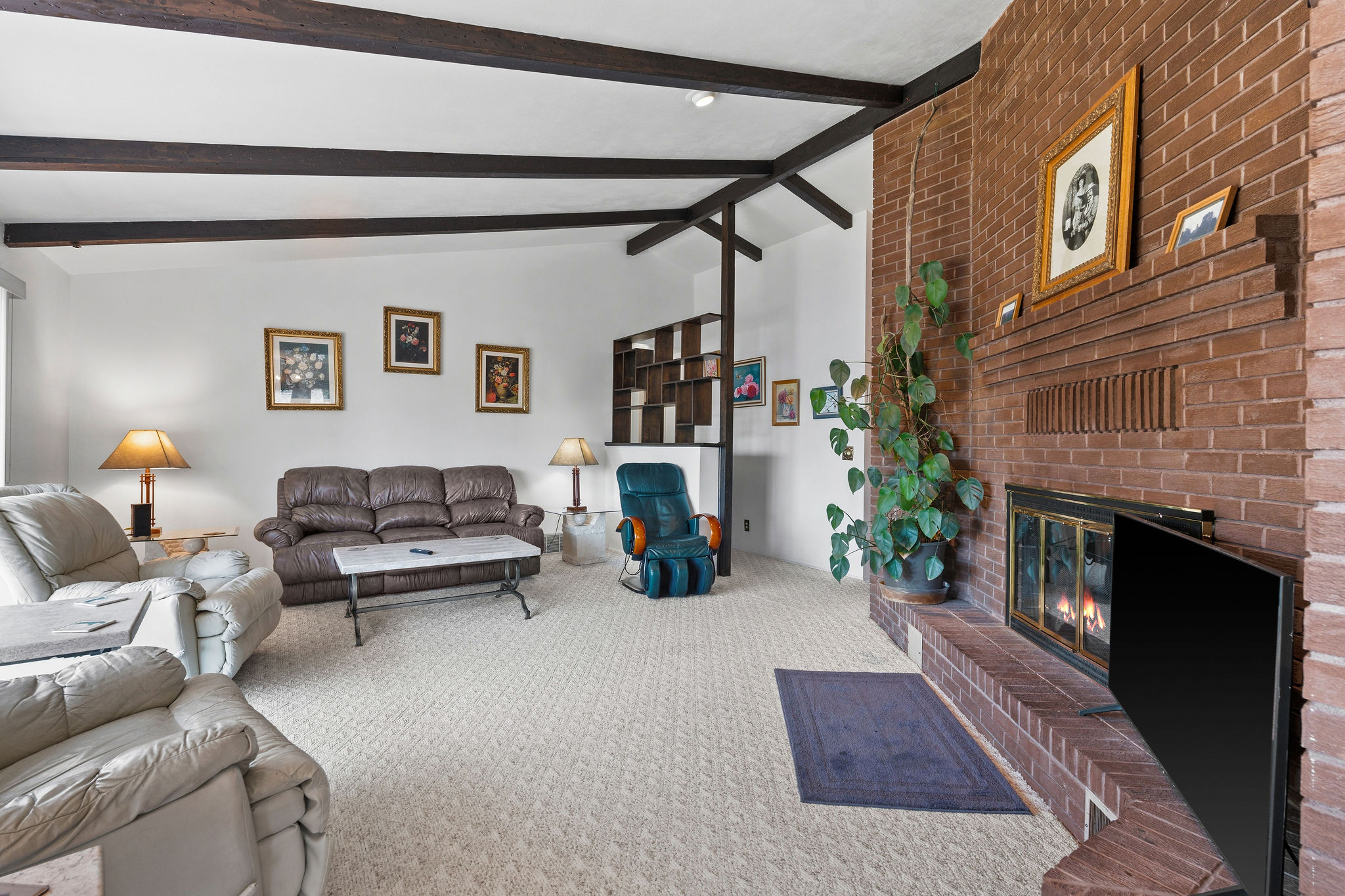 205 Lakeshore Drive Property Photo 8