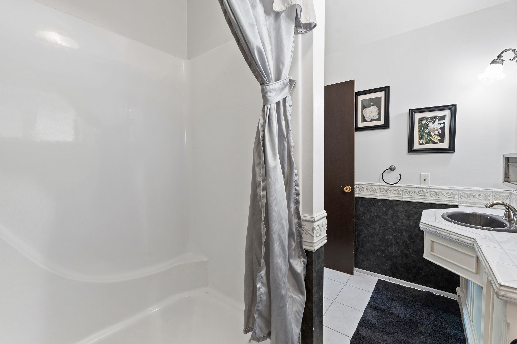 205 Lakeshore Drive Property Photo 17