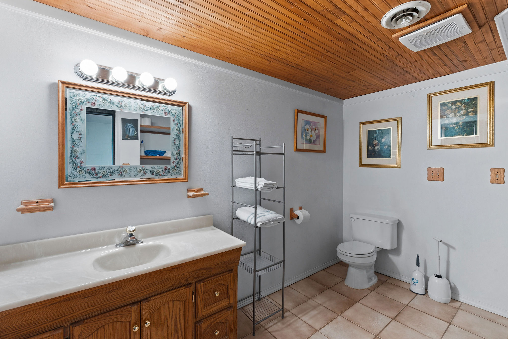 205 Lakeshore Drive Property Photo 28