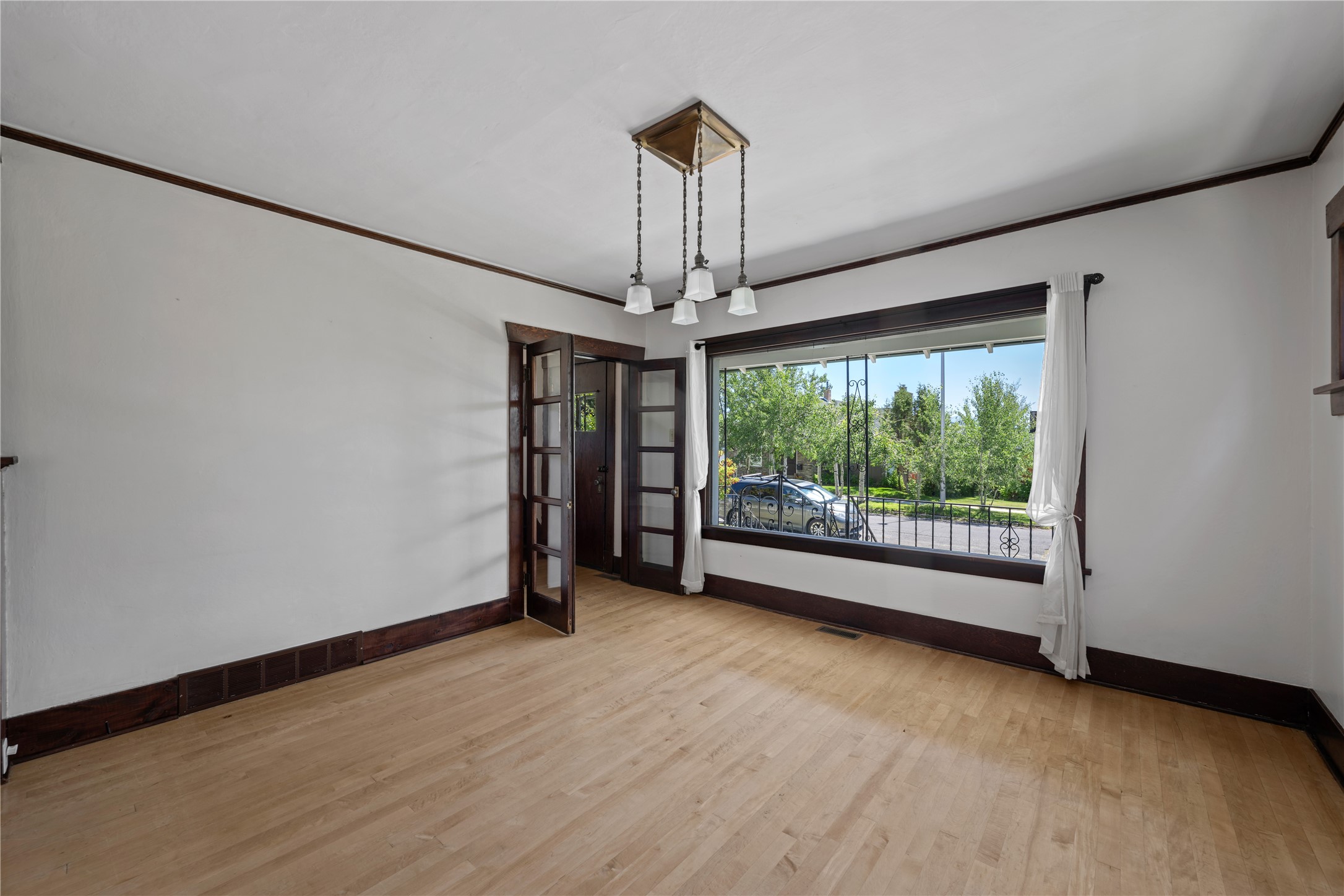 1135 Steele Street Property Photo 8