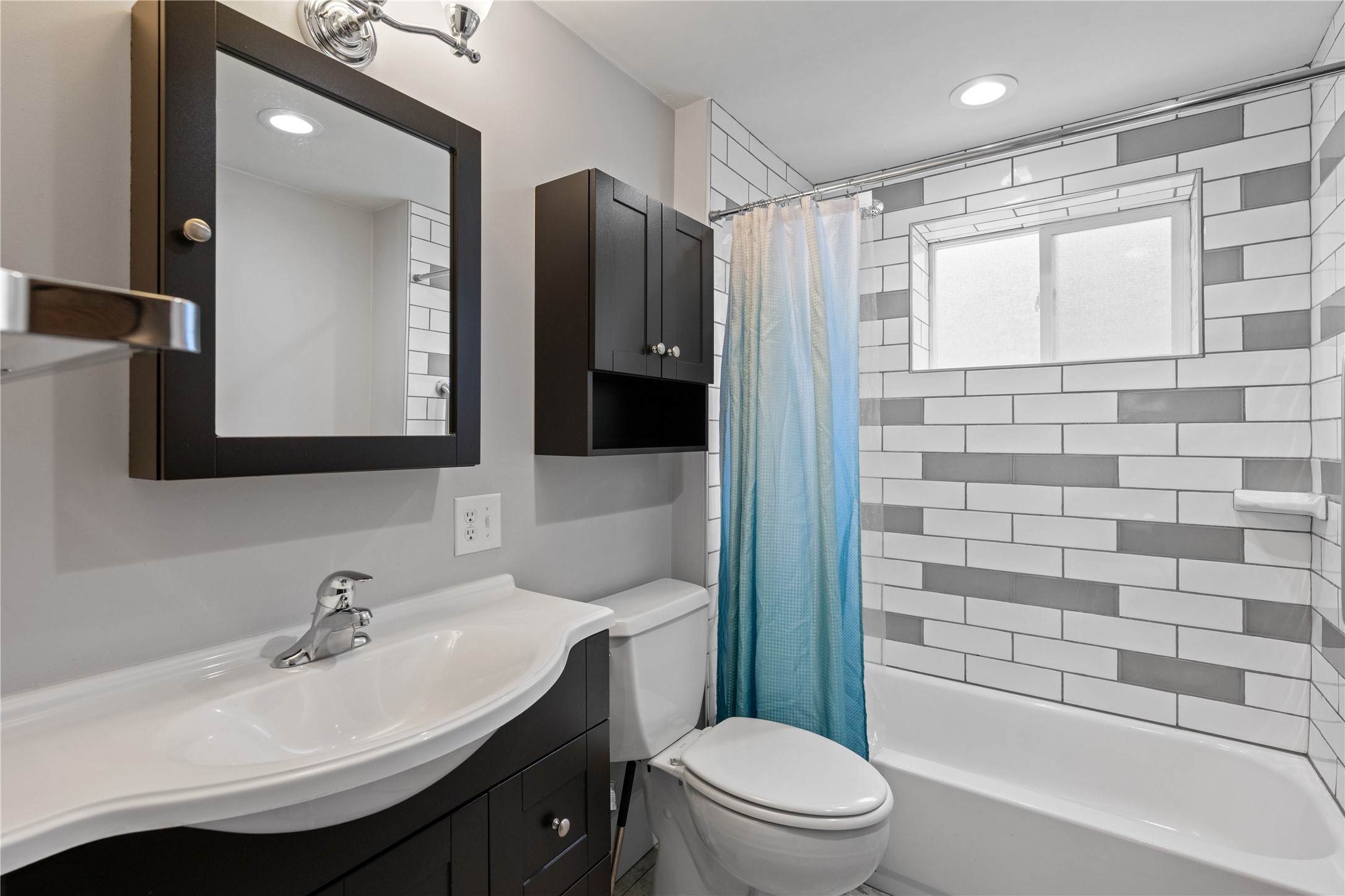 1135 Steele Street Property Photo 21