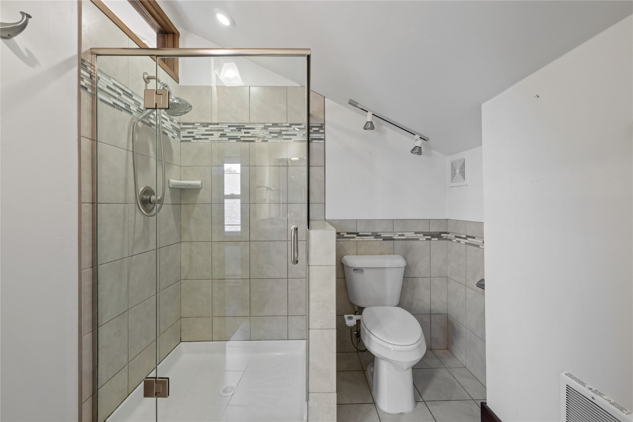1135 Steele Street Property Photo 40