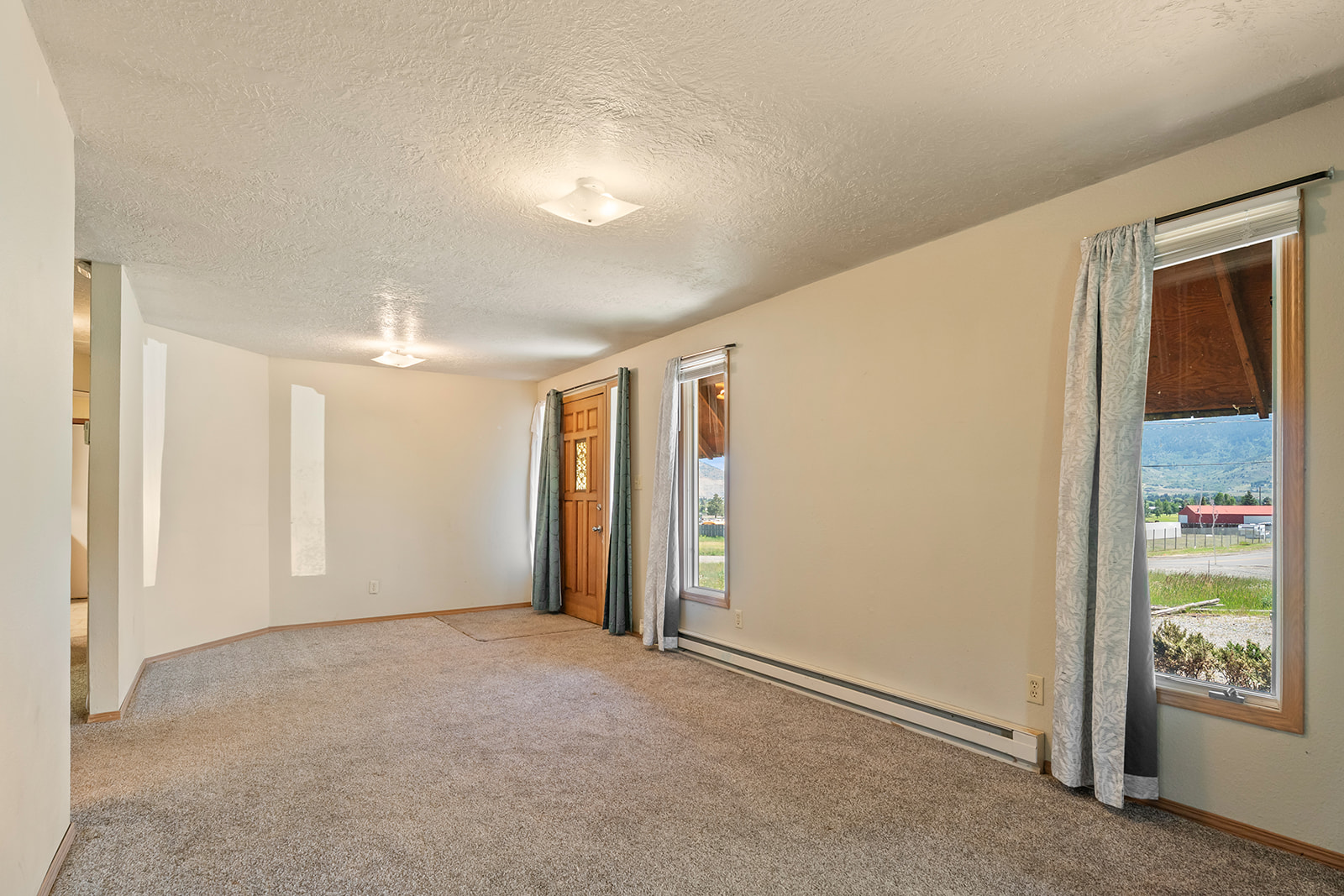 390 Holmes Avenue Property Photo 4