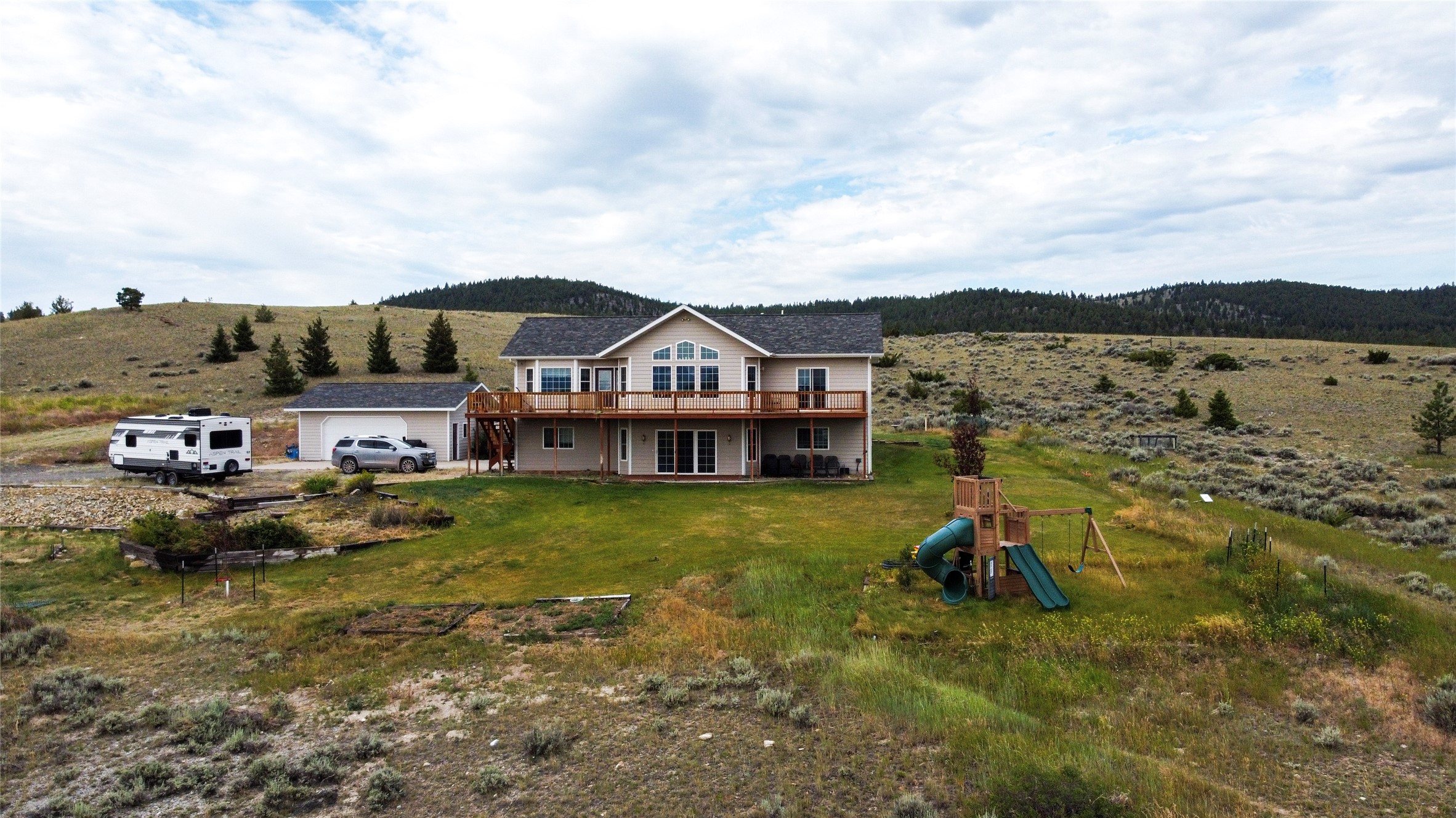 5375 Silver Creek Road Property Photo 1