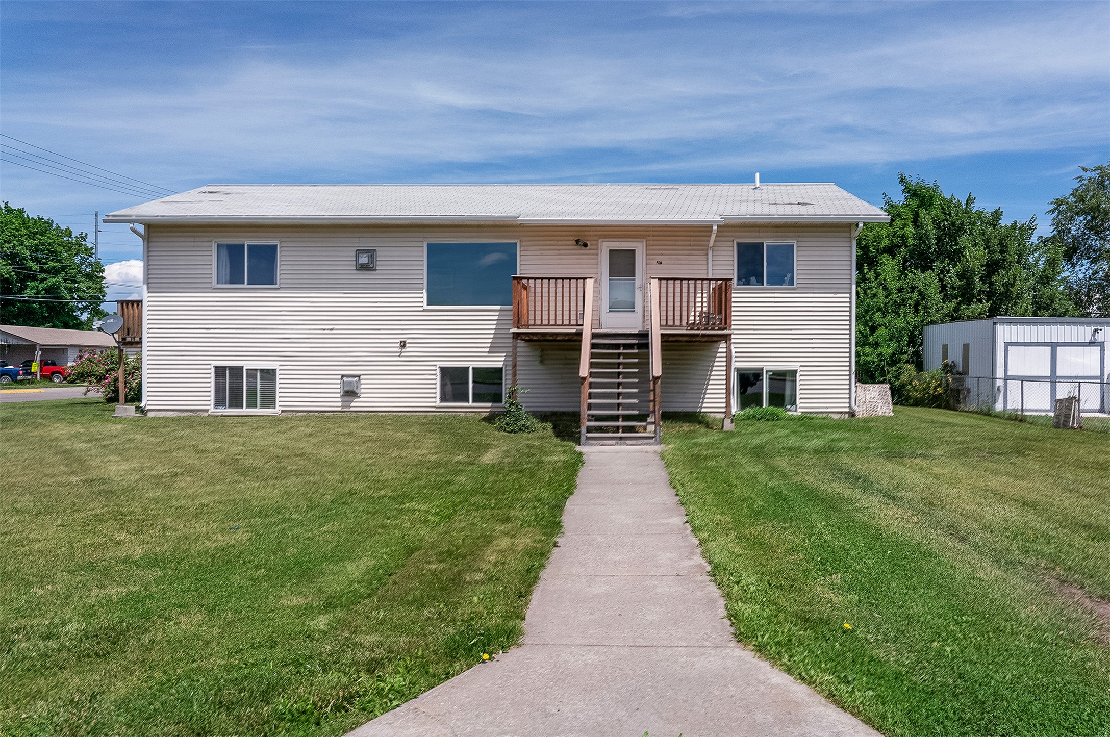 114 8th Avenue W Property Photo 6