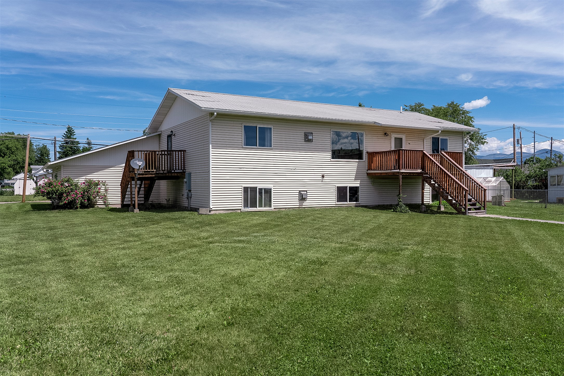 114 8th Avenue W Property Photo 8
