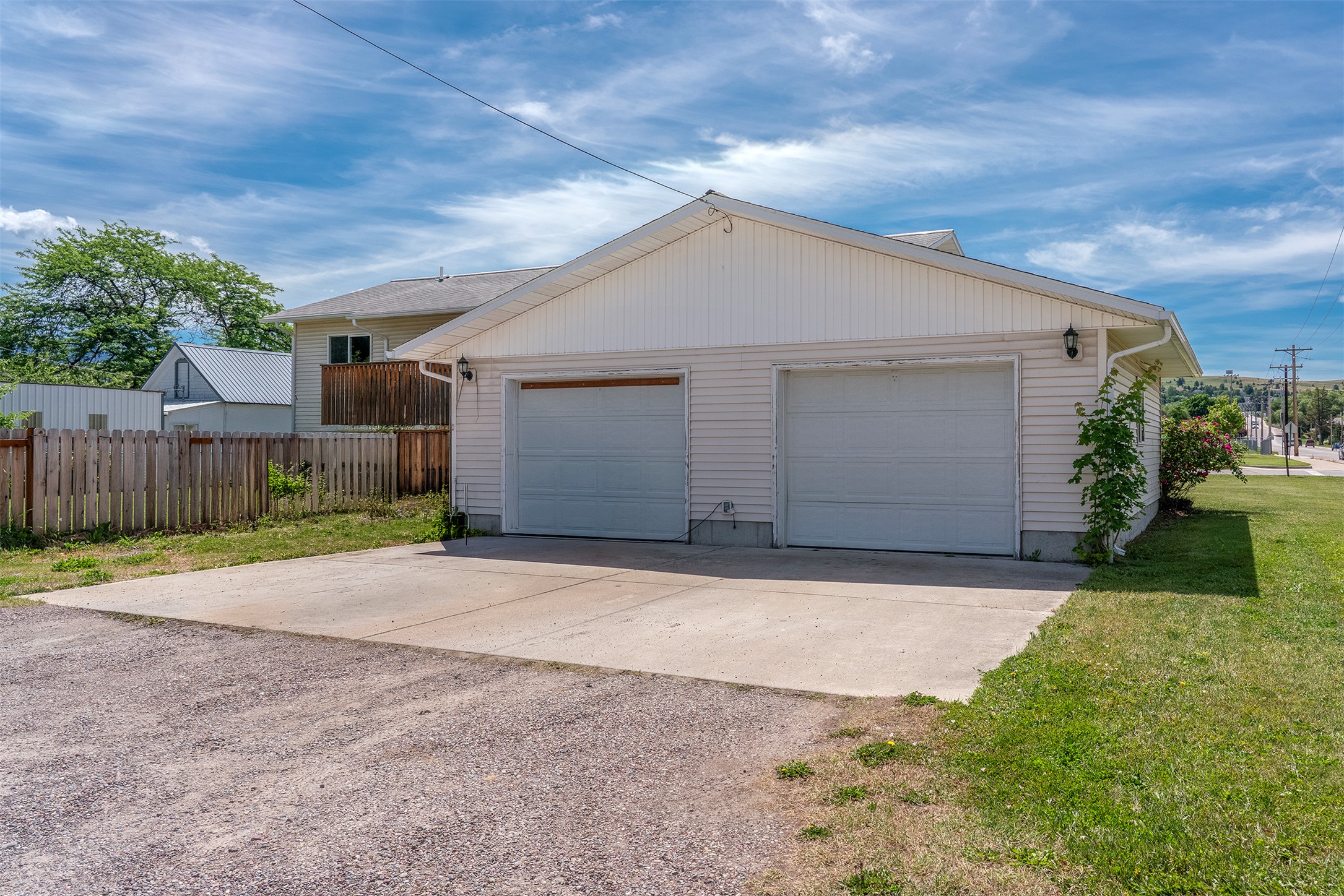 114 8th Avenue W Property Photo 10
