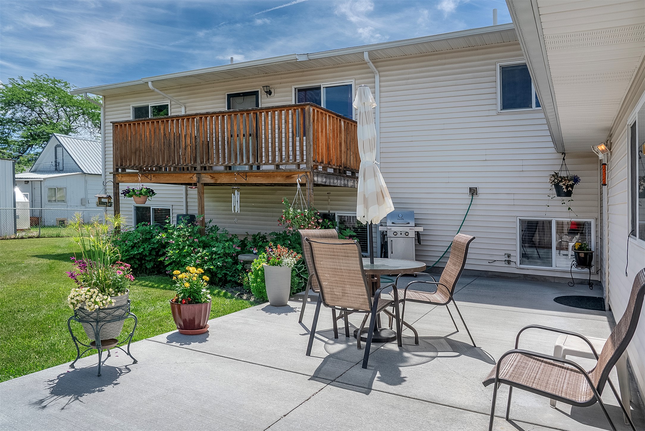 114 8th Avenue W Property Photo 11
