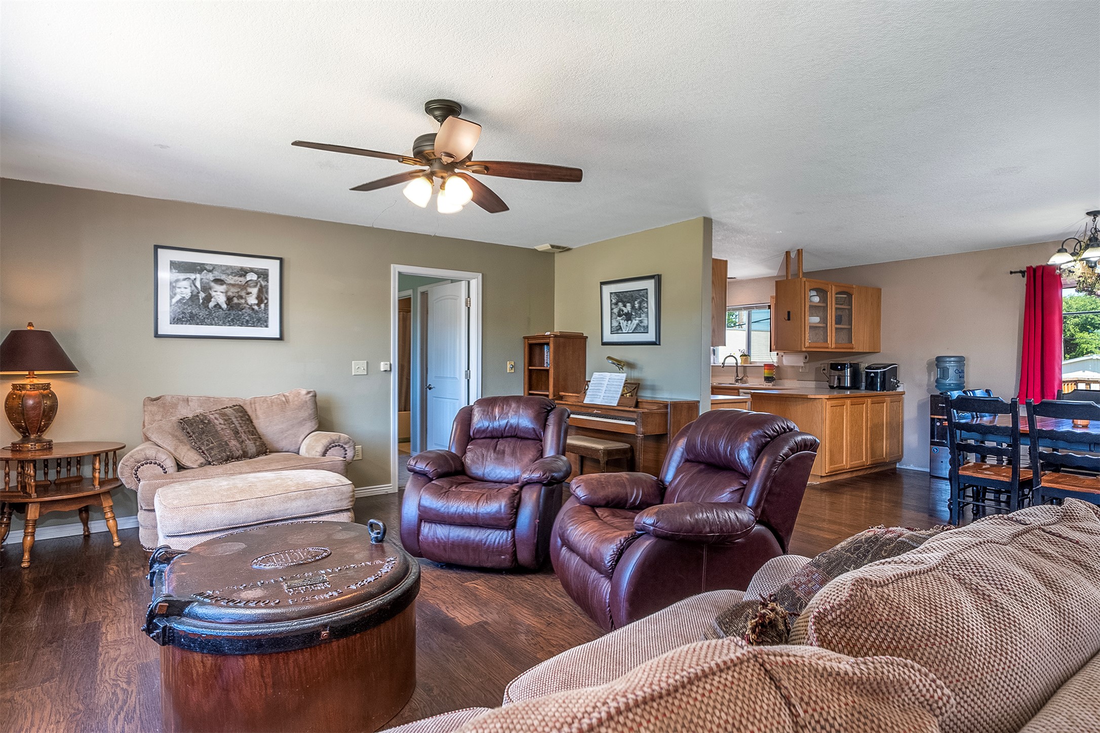 114 8th Avenue W Property Photo 14