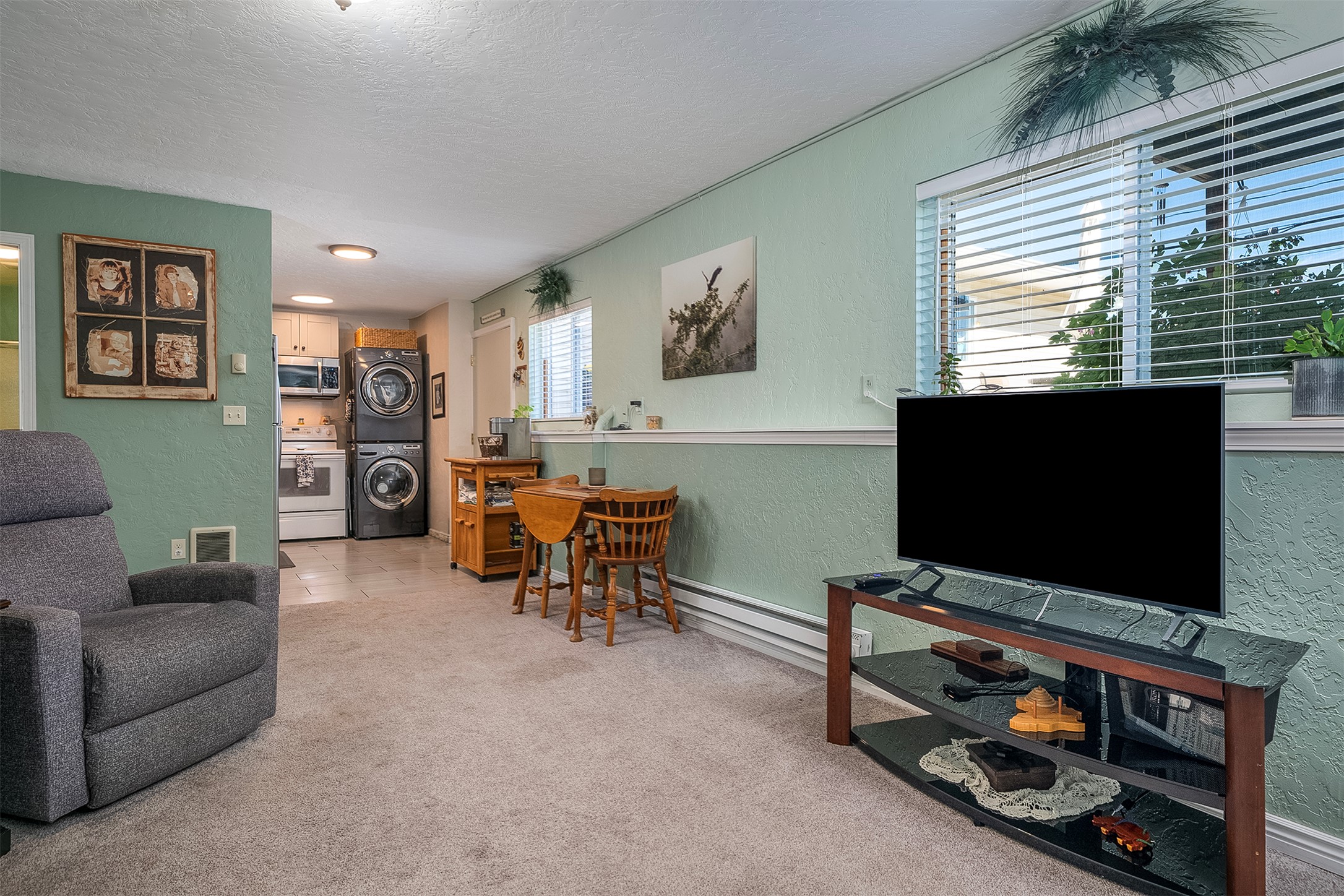 114 8th Avenue W Property Photo 40