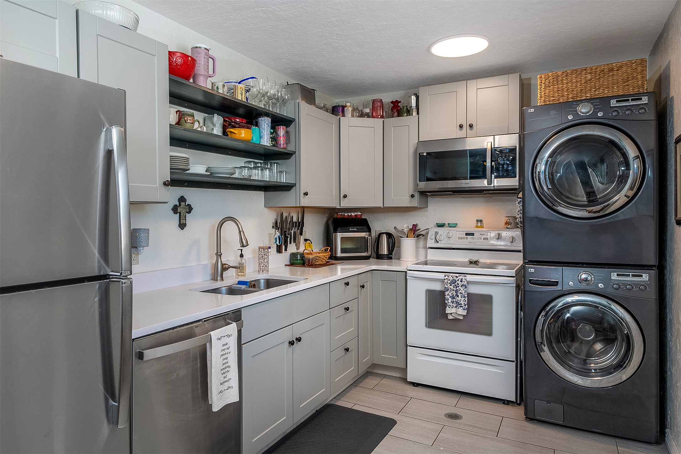 114 8th Avenue W Property Photo 42
