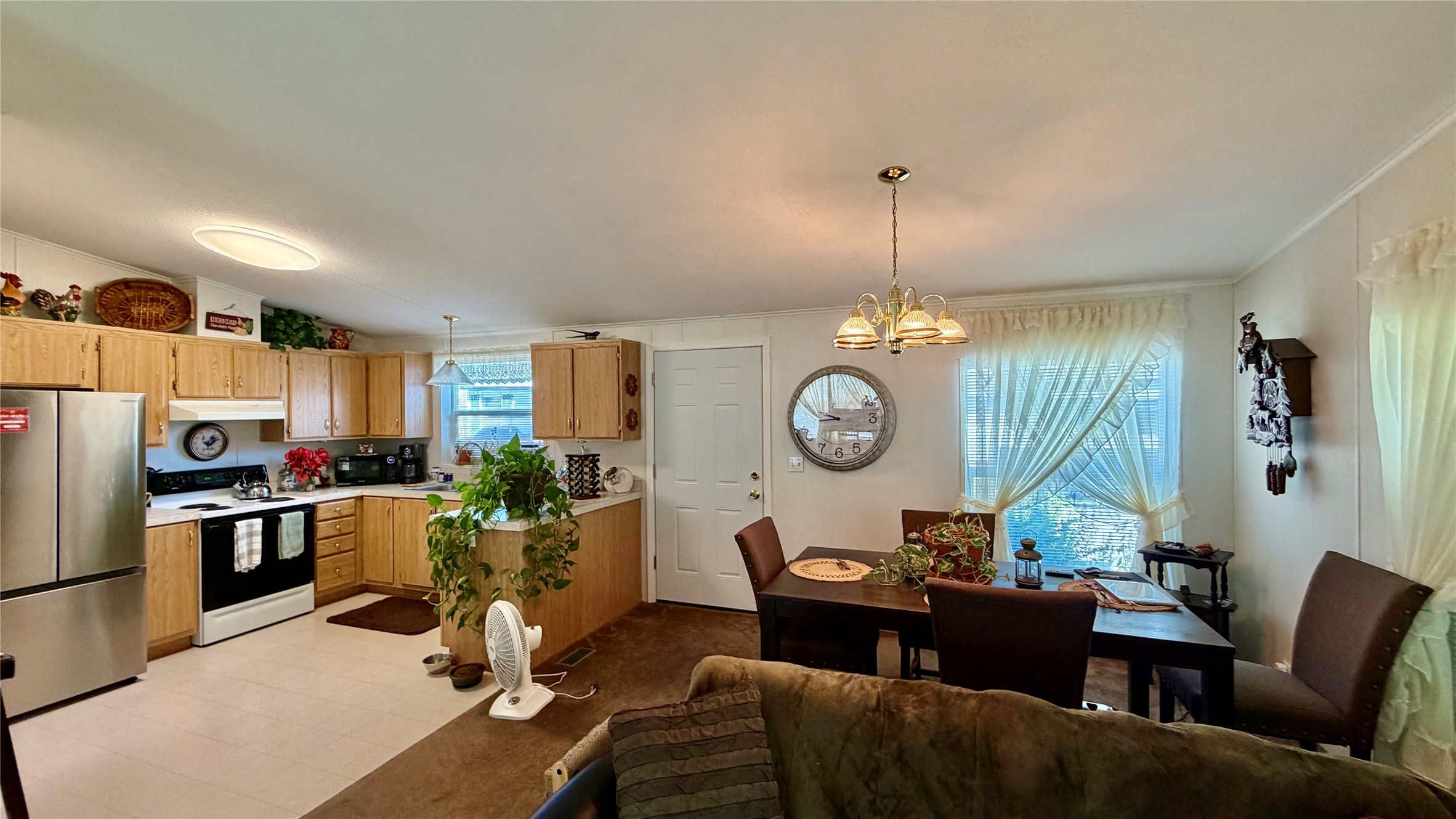 6010 Lebeau Drive Property Photo 9
