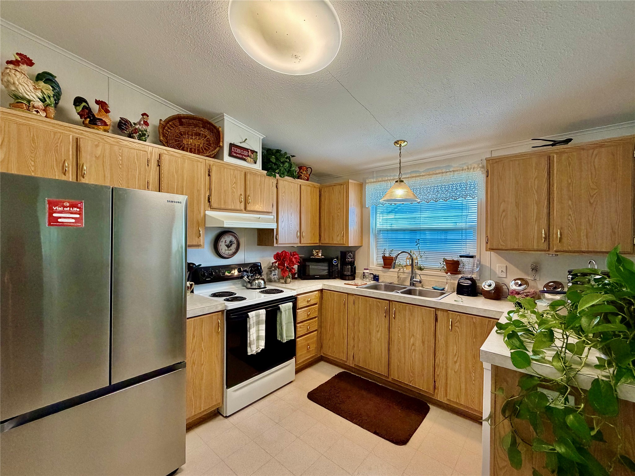 6010 Lebeau Drive Property Photo 10