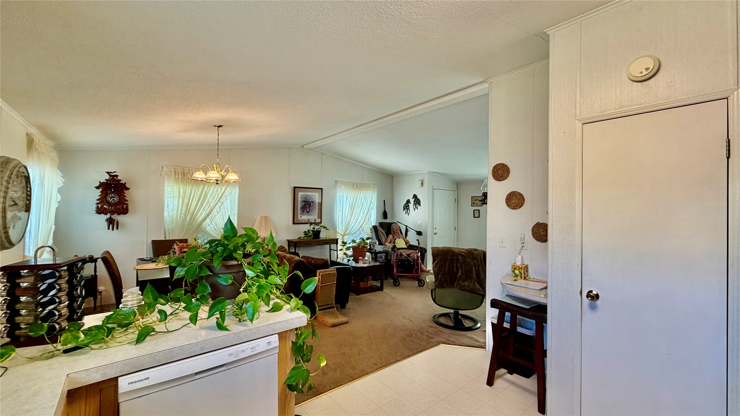 6010 Lebeau Drive Property Photo 11