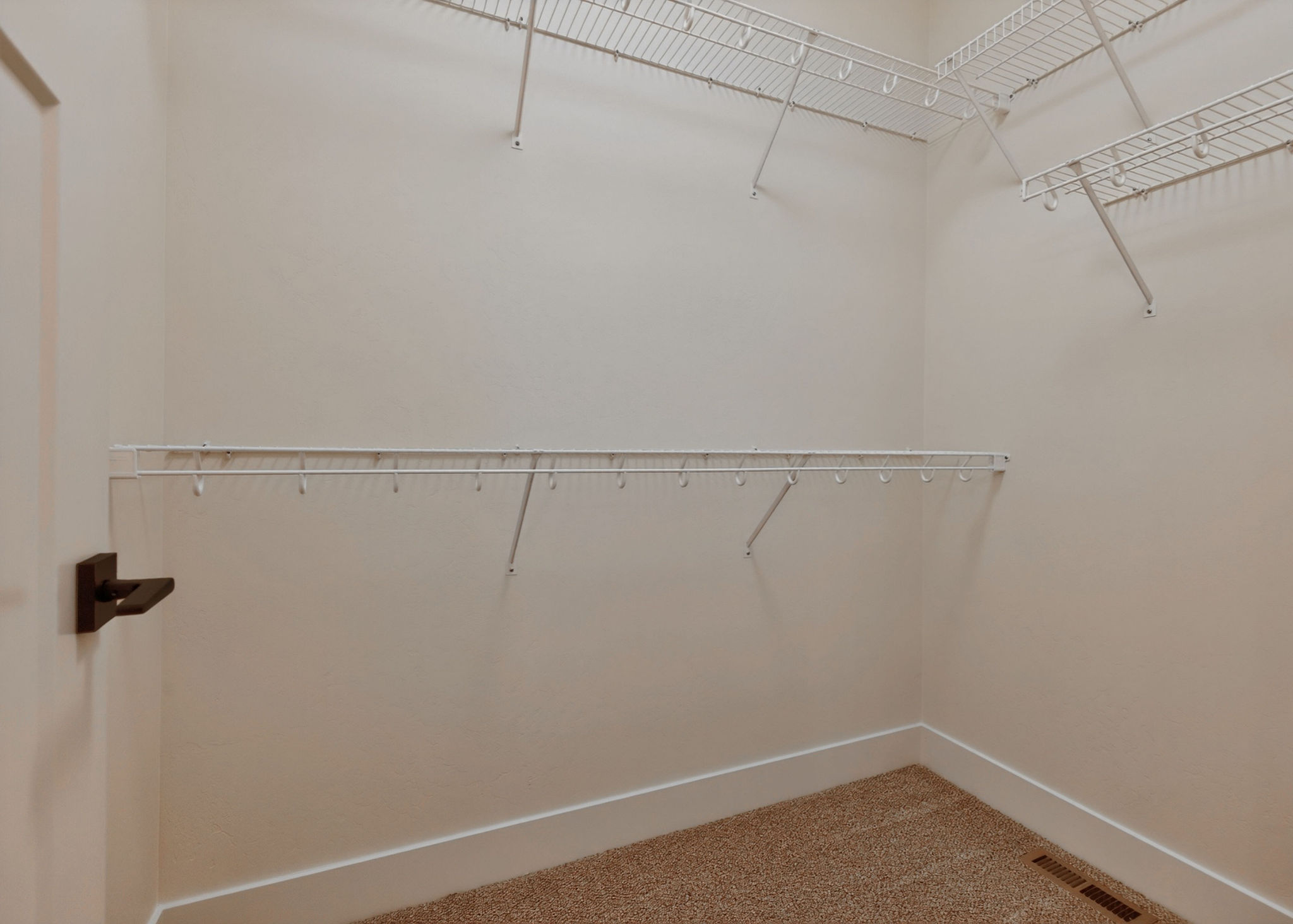 2925 Travis Avenue Property Photo 17