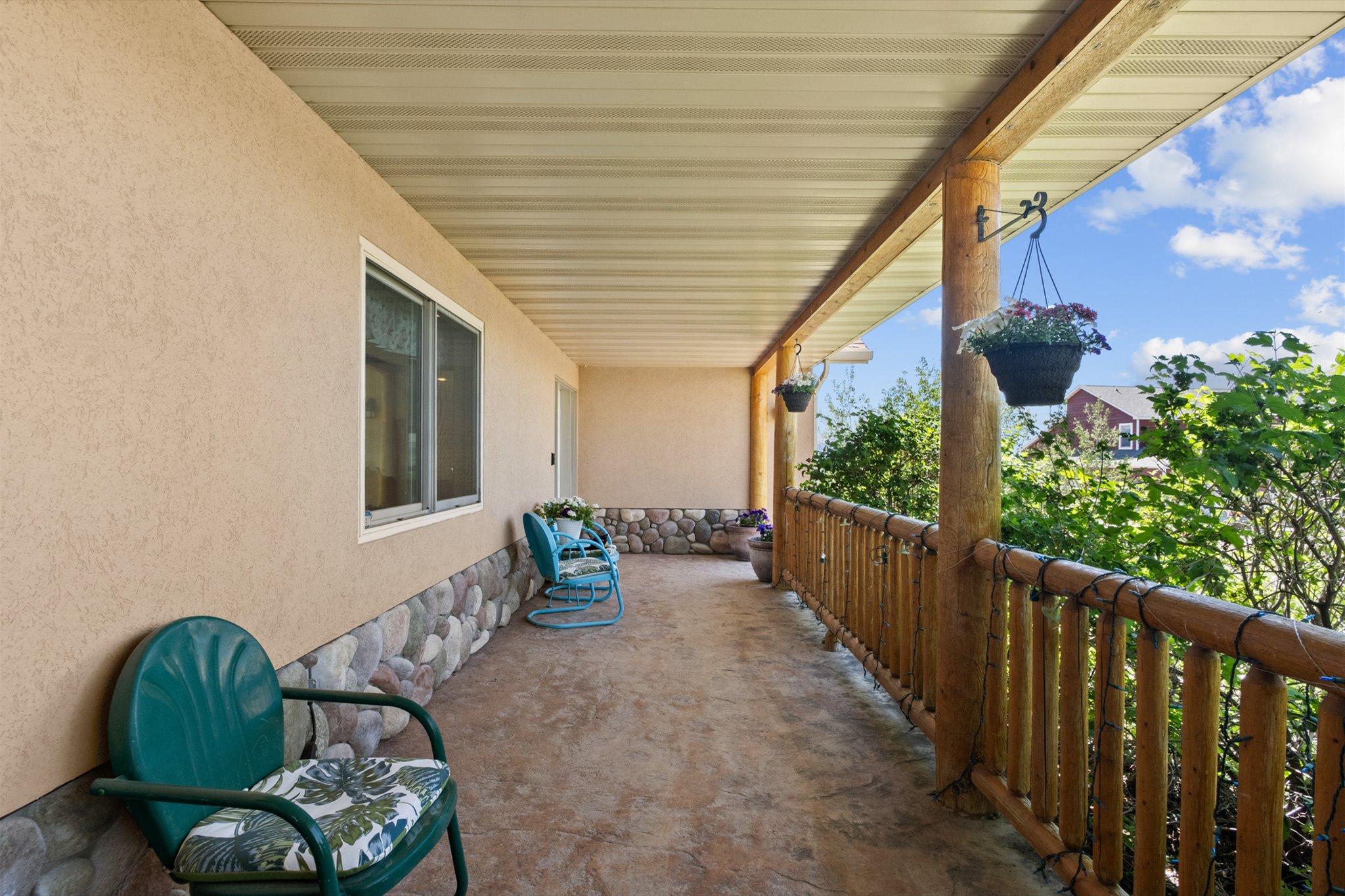 4561 Hillcrest Court Property Photo 7