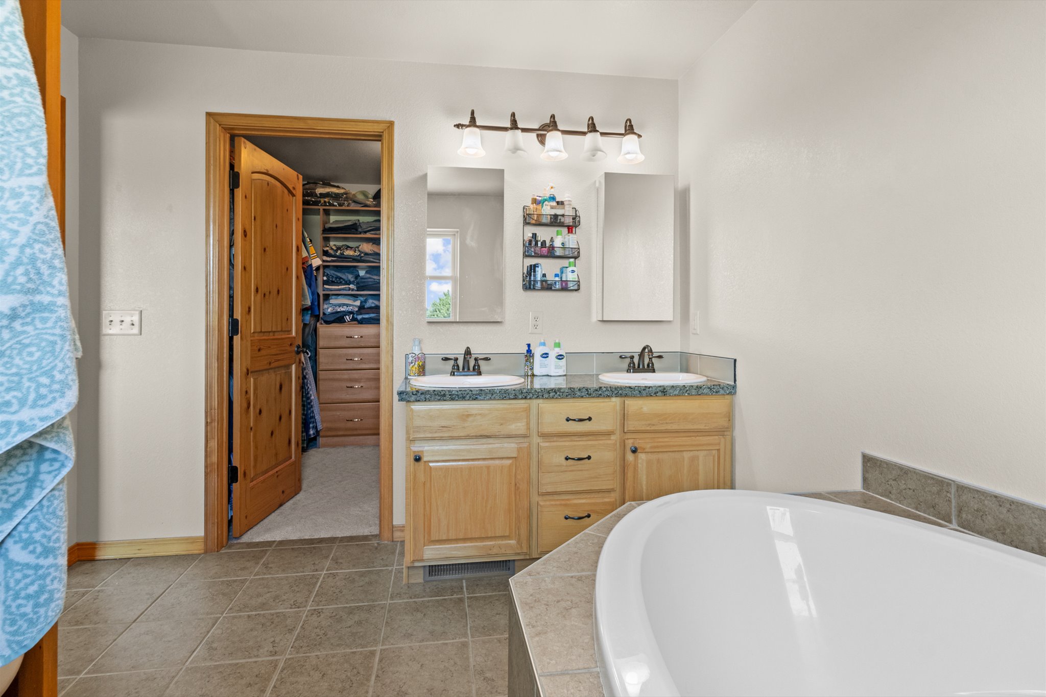 4561 Hillcrest Court Property Photo 29