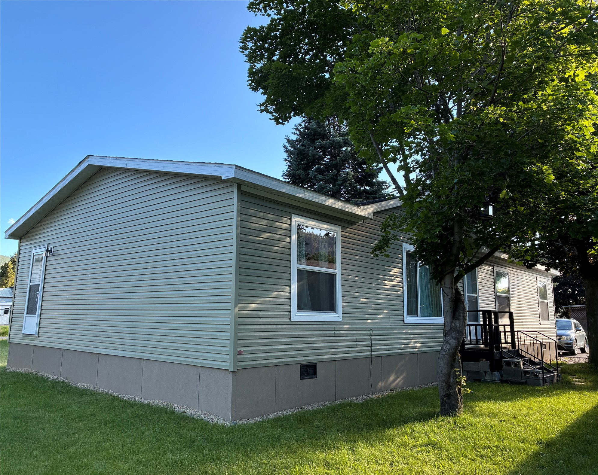 1105 Haaglund Drive Property Photo 2