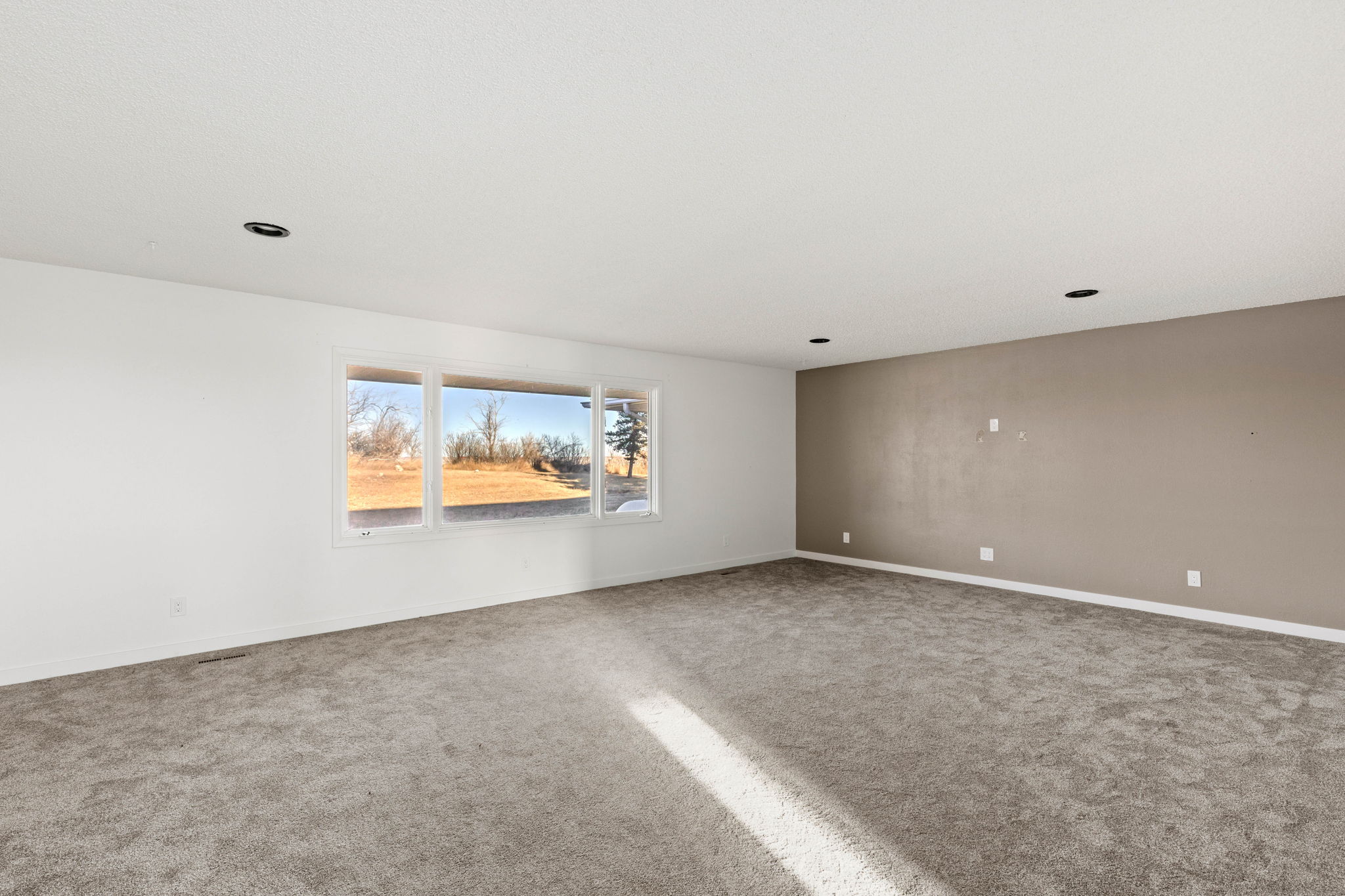 650 11th Lane Ne Property Photo 15