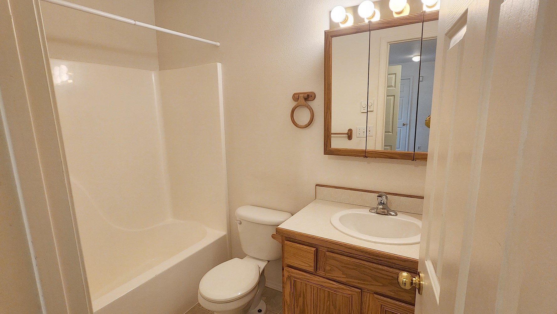 6 A Avenue A & B Property Photo 14