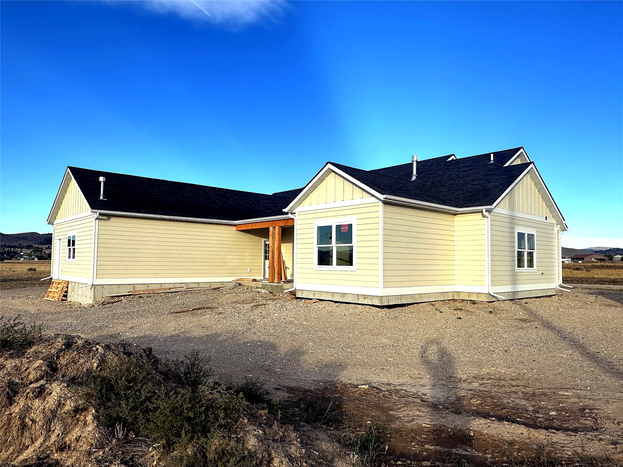 7175 Jenroe Drive Property Photo 8