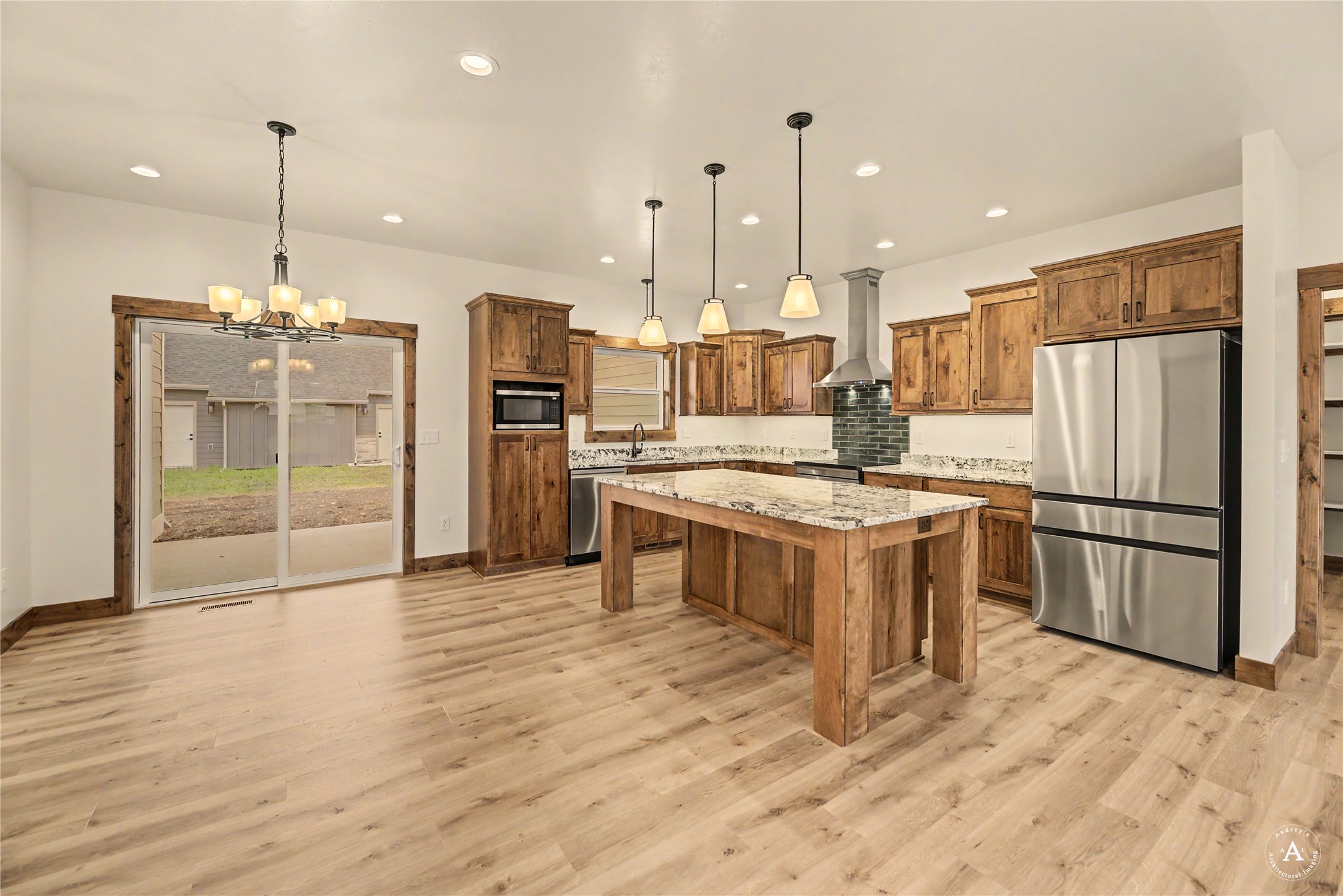 7175 Jenroe Drive Property Photo 11