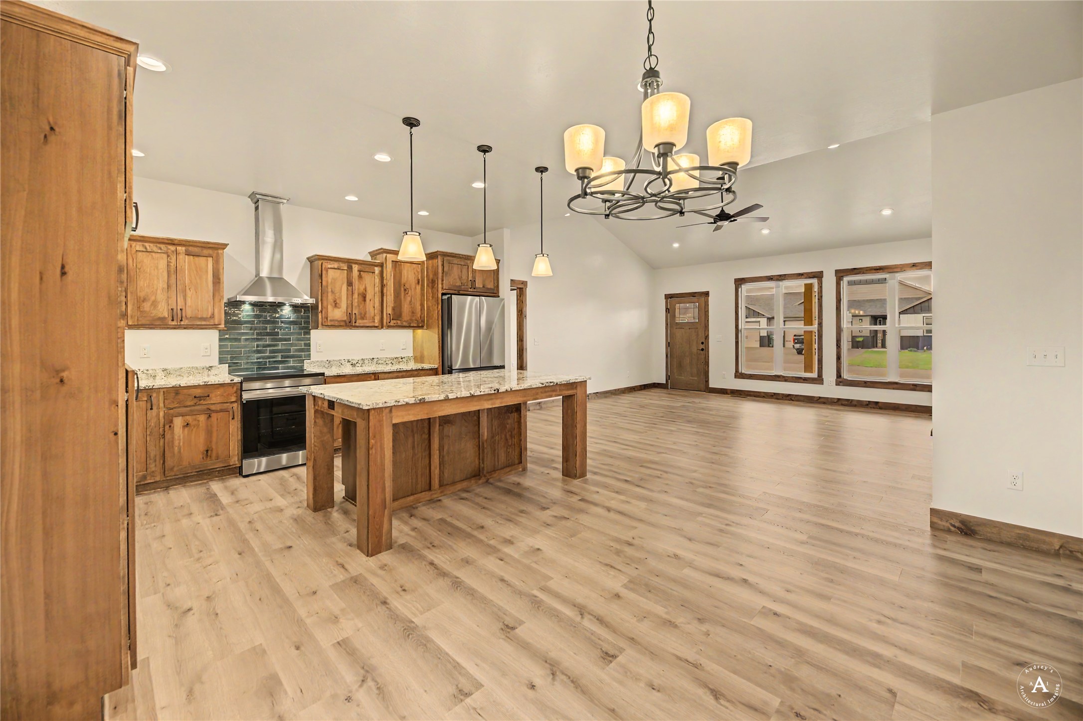 7175 Jenroe Drive Property Photo 16