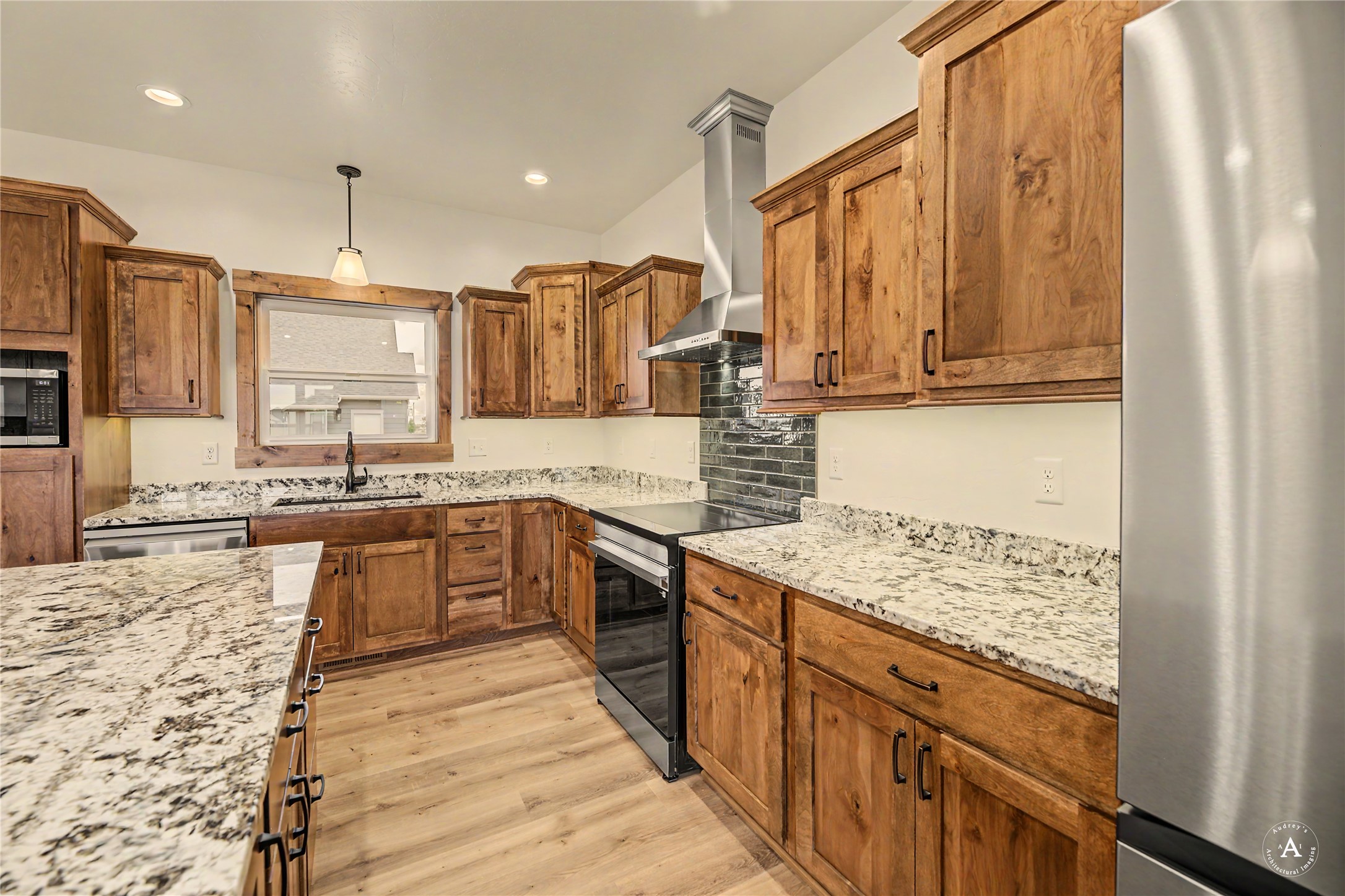 7175 Jenroe Drive Property Photo 18