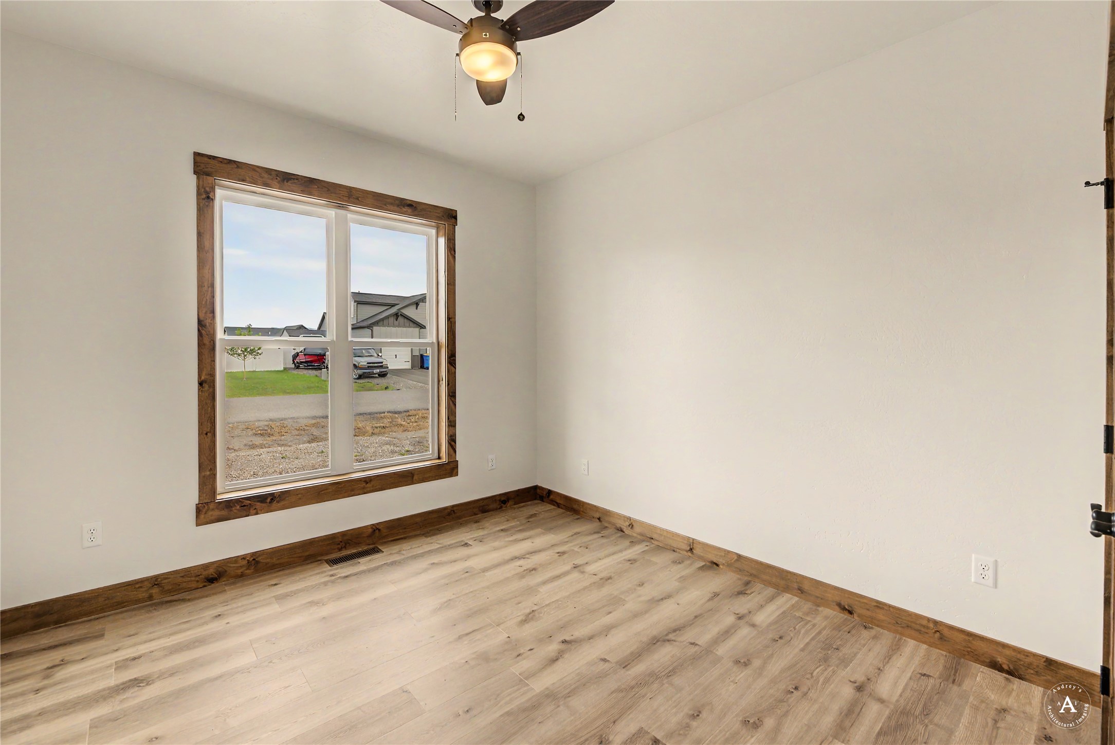 7175 Jenroe Drive Property Photo 22