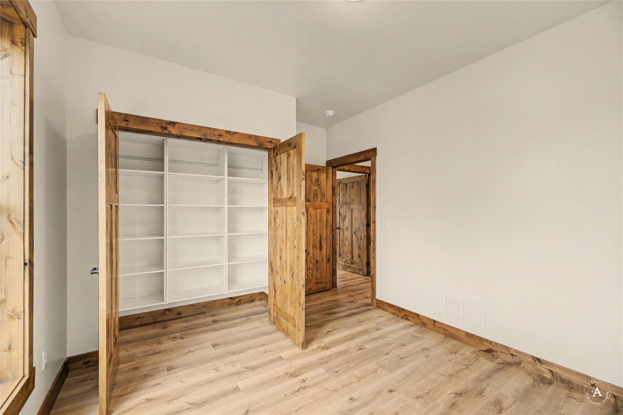 7175 Jenroe Drive Property Photo 25