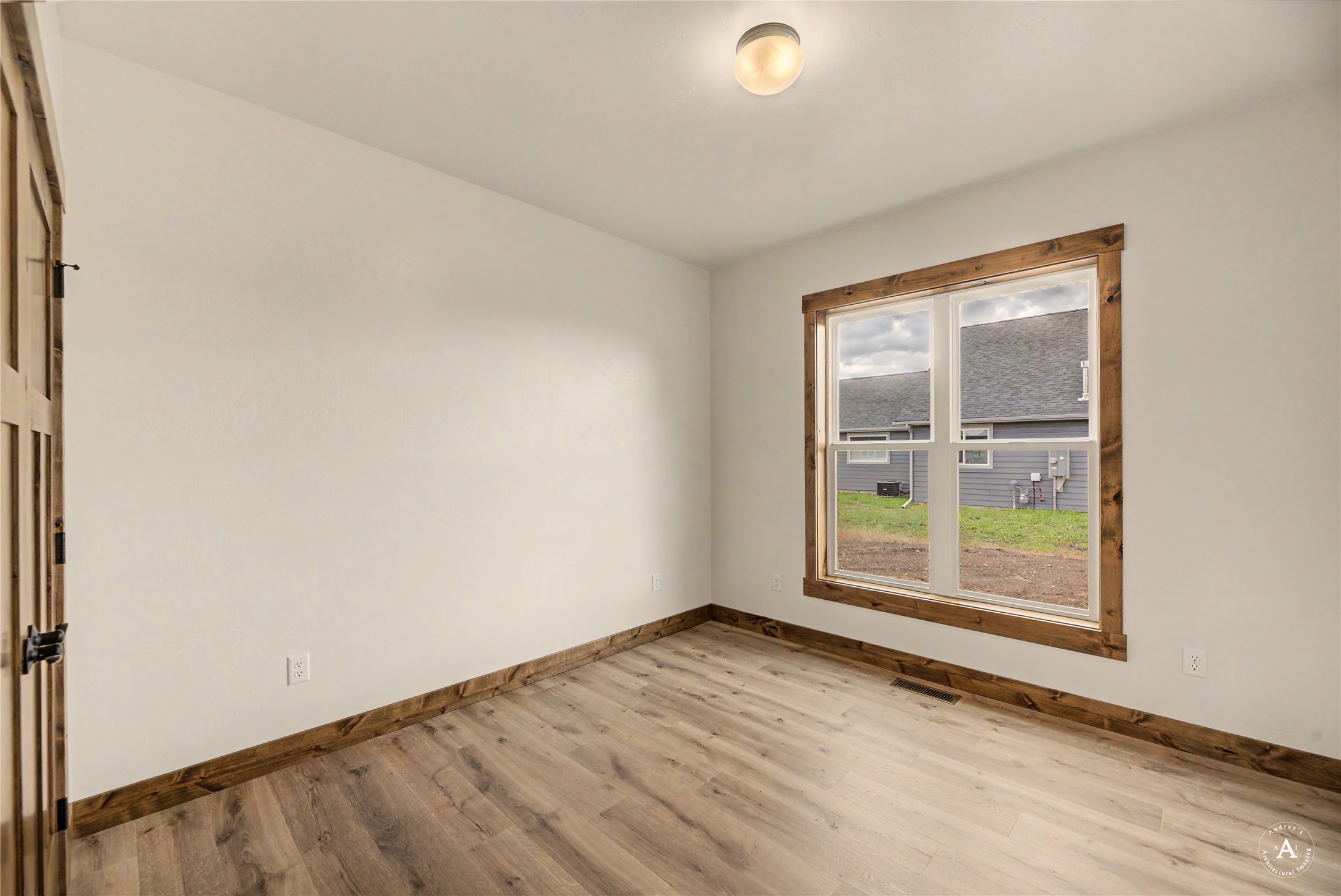 7175 Jenroe Drive Property Photo 26