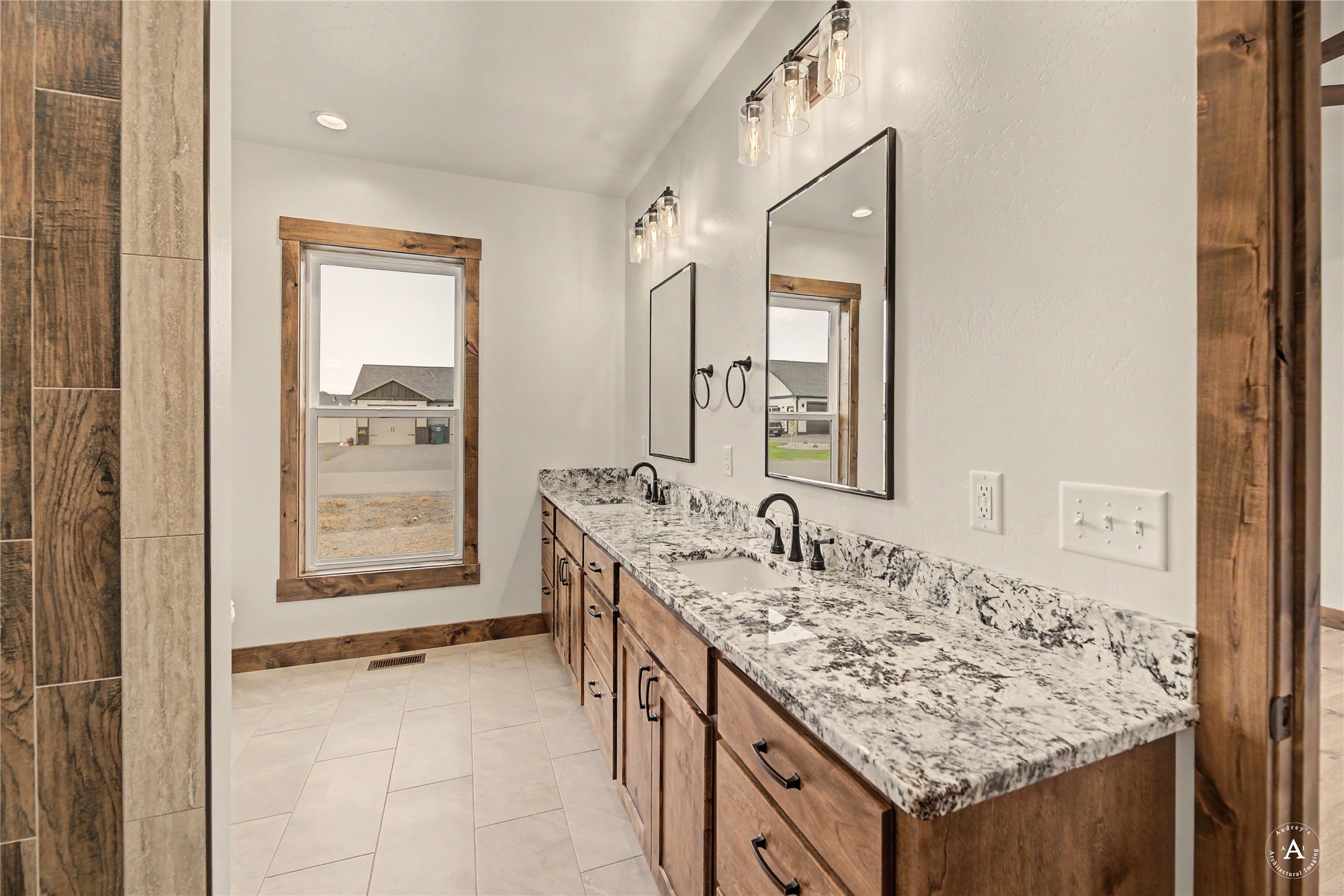 7175 Jenroe Drive Property Photo 32