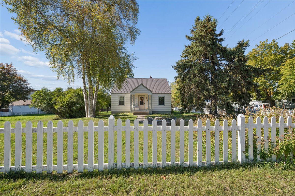 1404 4th Avenue E Property Photo 1