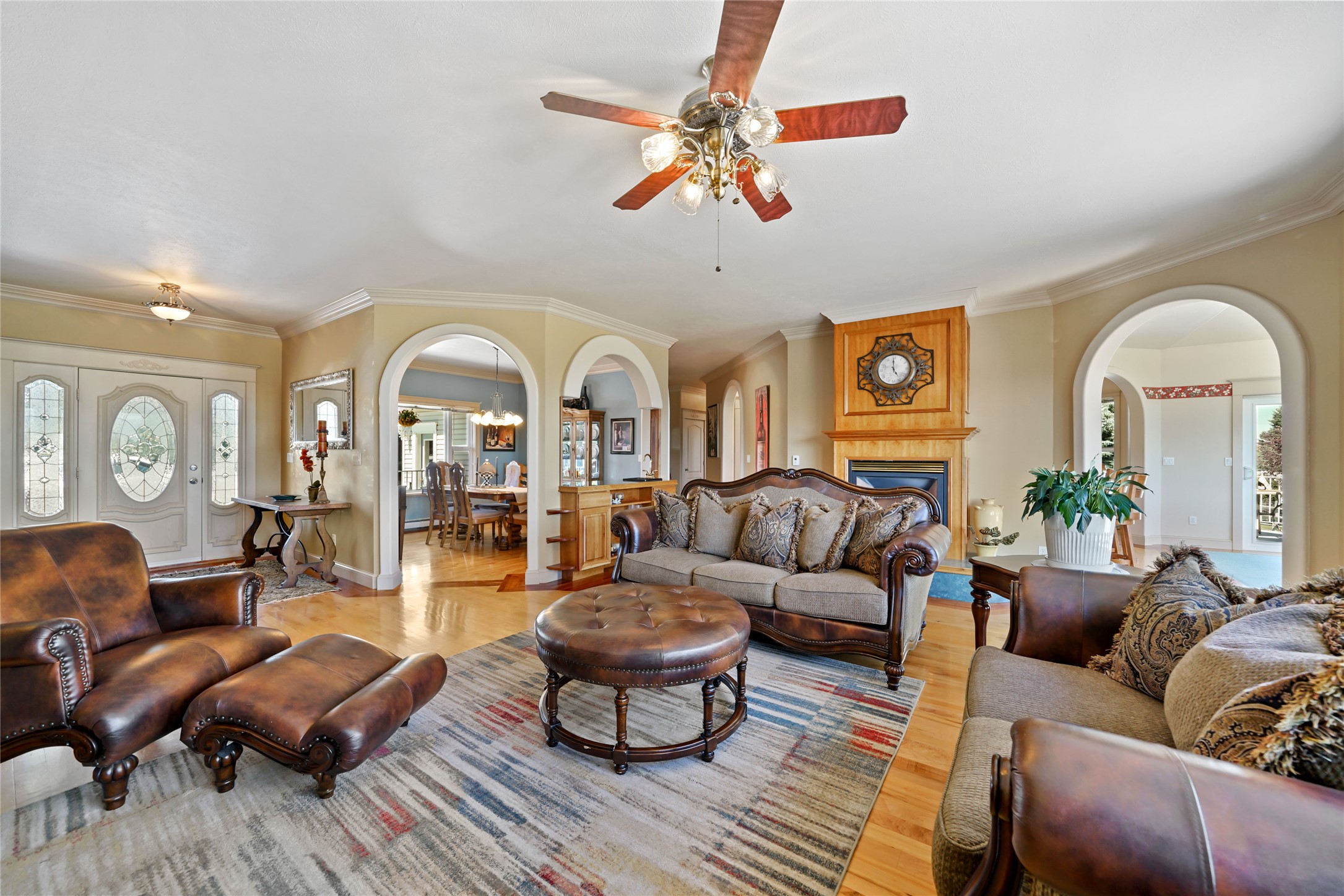 1343 Candlelight Drive Property Photo 4
