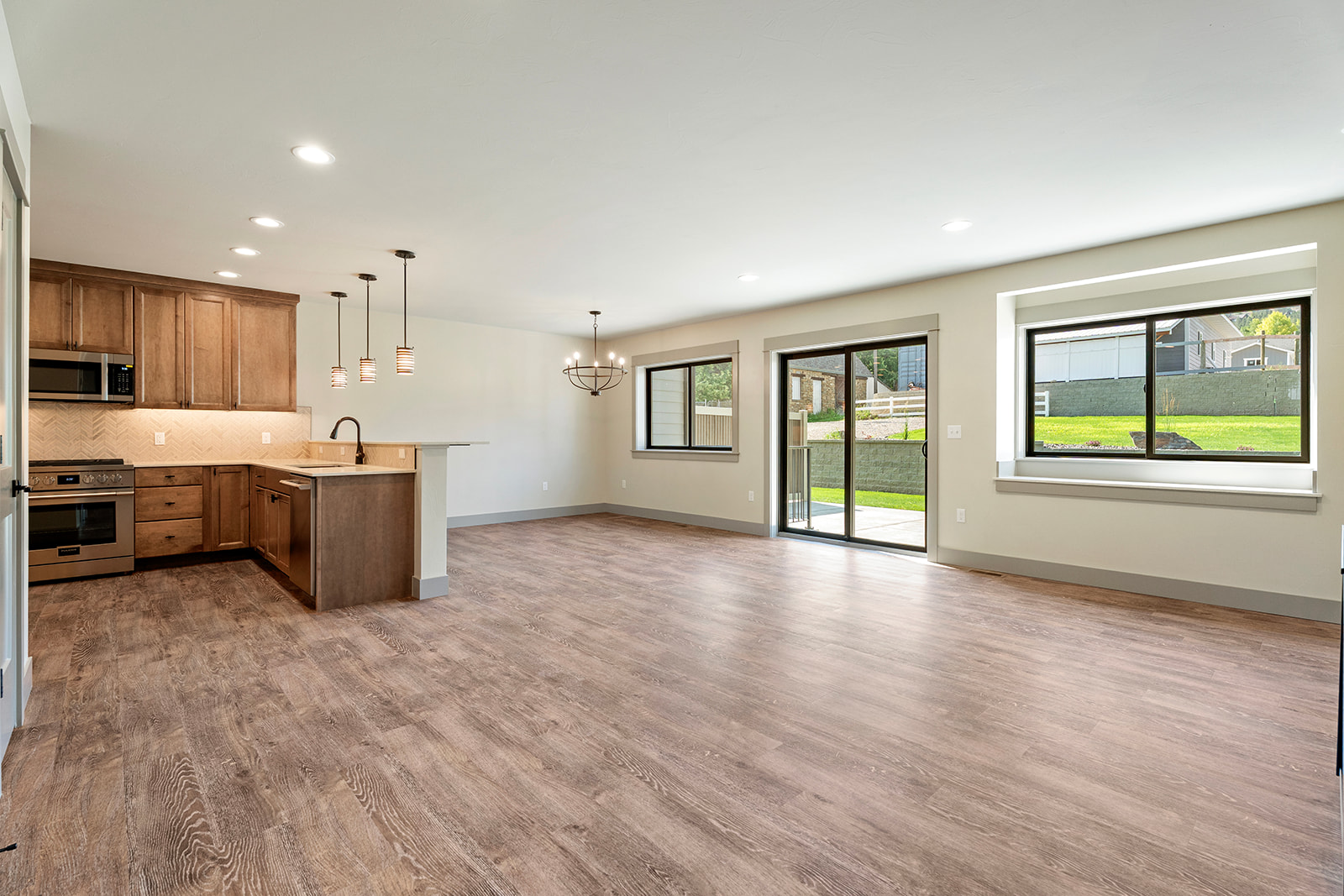 2211 Hauser Boulevard Property Photo 45