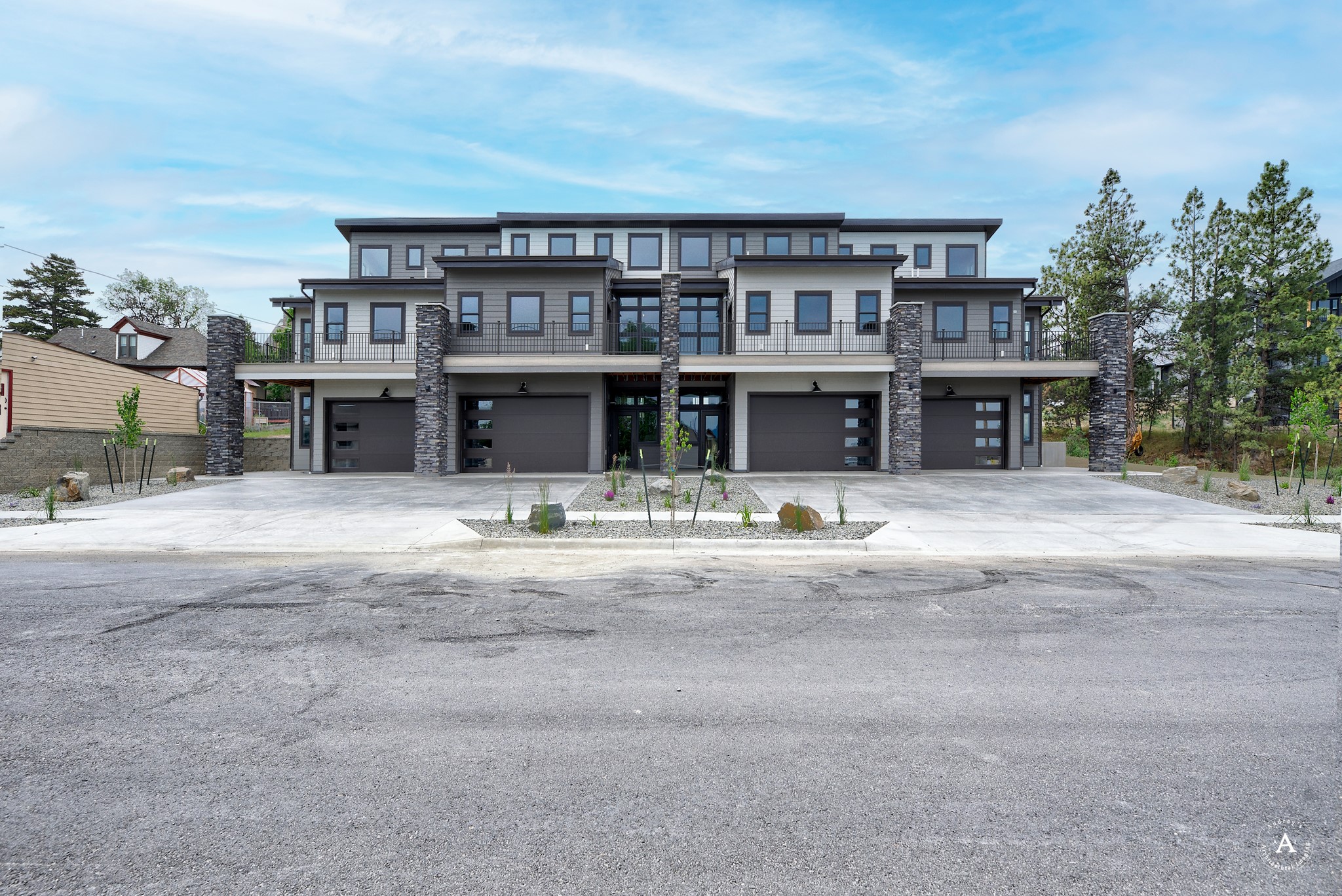 2213 Hauser Boulevard Property Photo
