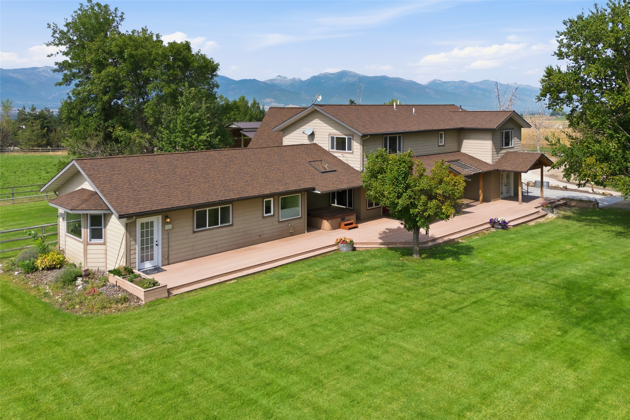 1649 Mountain View Orchard Road Property Photo 1